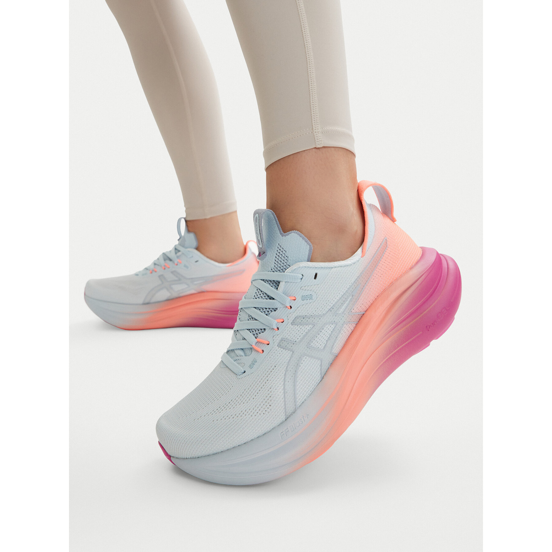 Bežecké topánky Asics Gel-Nimbus 28 1012B987 Modrá