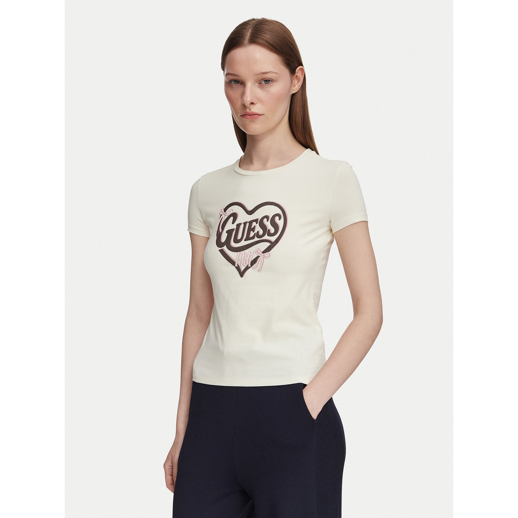 Guess T-Shirt V6YI09 K4276 Ανοιχτό μπεζ Slim Fit