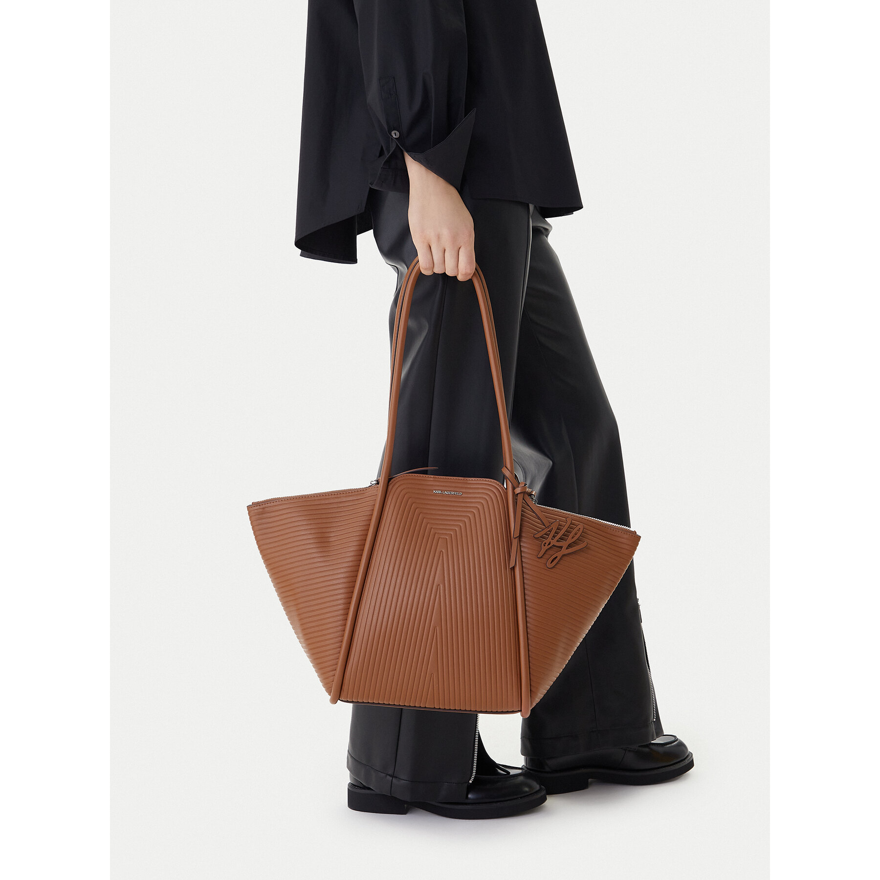 Geantă KARL LAGERFELD B1W30043 Maro