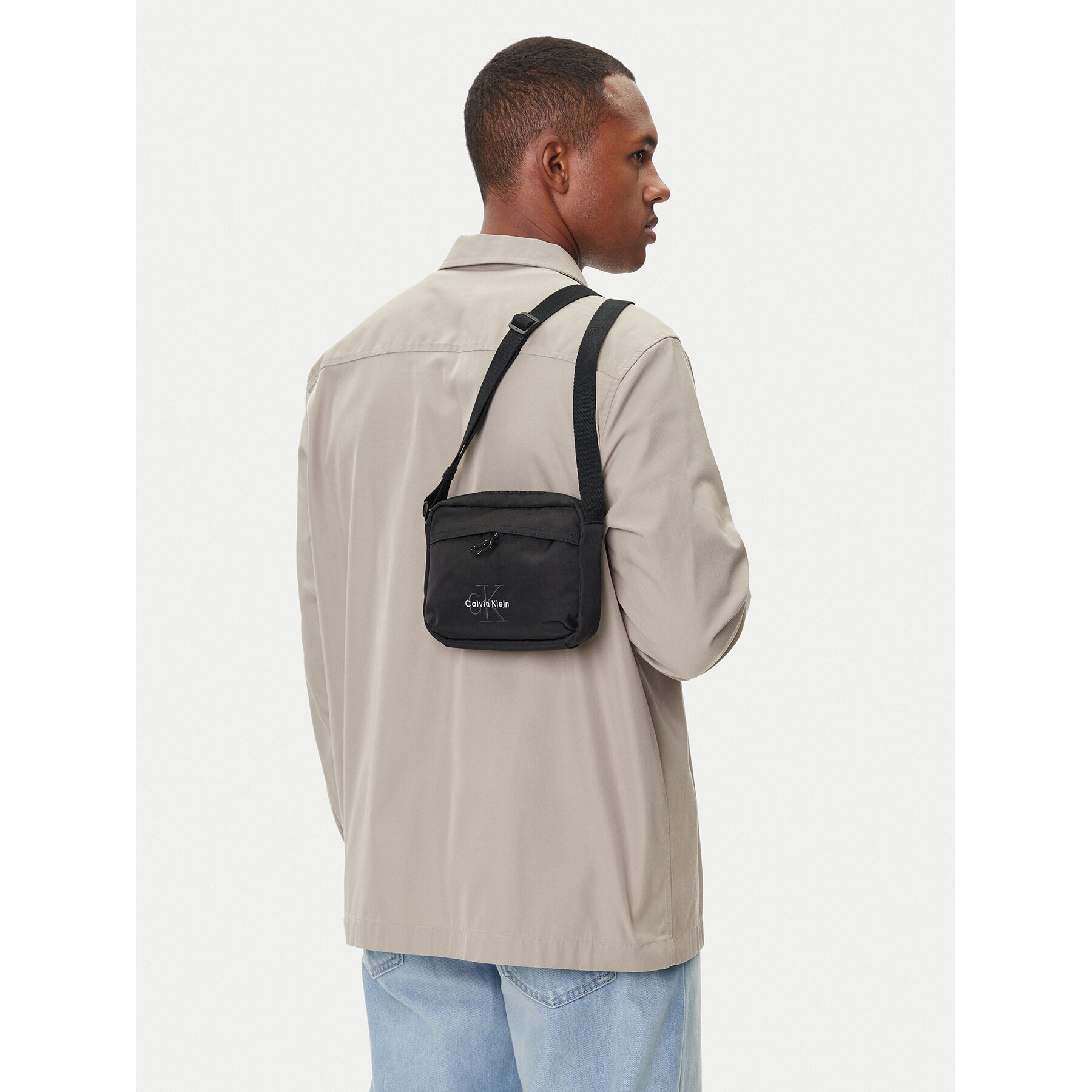 Torbica za okrog pasu Calvin Klein Bold Camera Bag LV04D3117G Črna