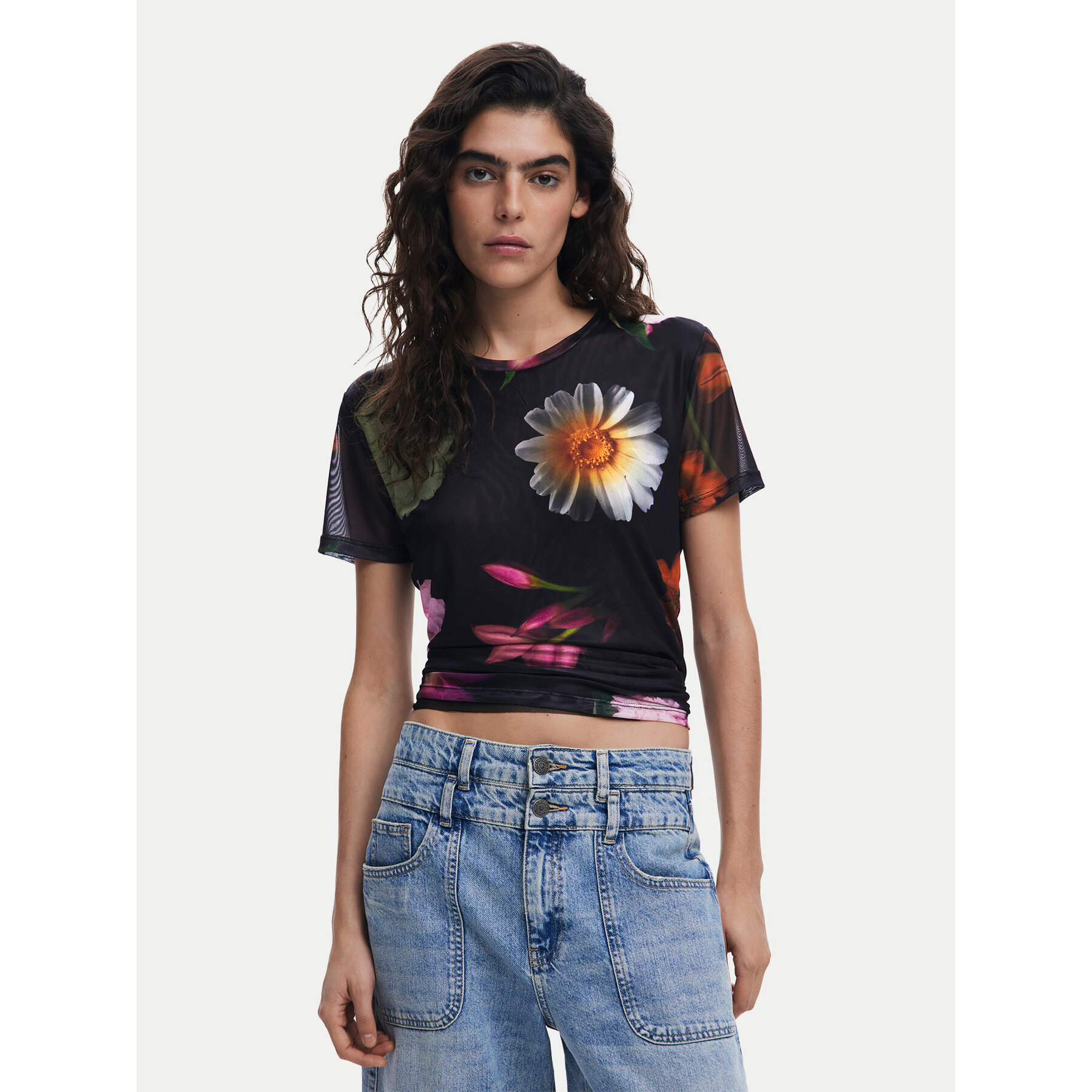 Desigual T-shirt Des Moines 25SWTK88 Nero Regular Fit