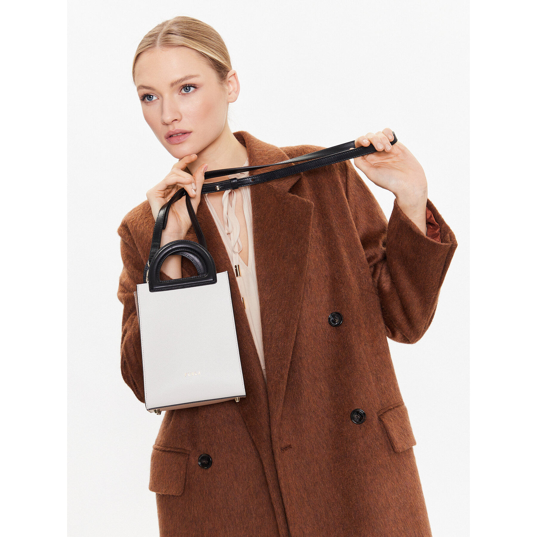 Geantă Furla Dara WB00762-BX1800-1842S-1-007-20-IT-B Marshmallow/Grei clasice imagine noua 2022