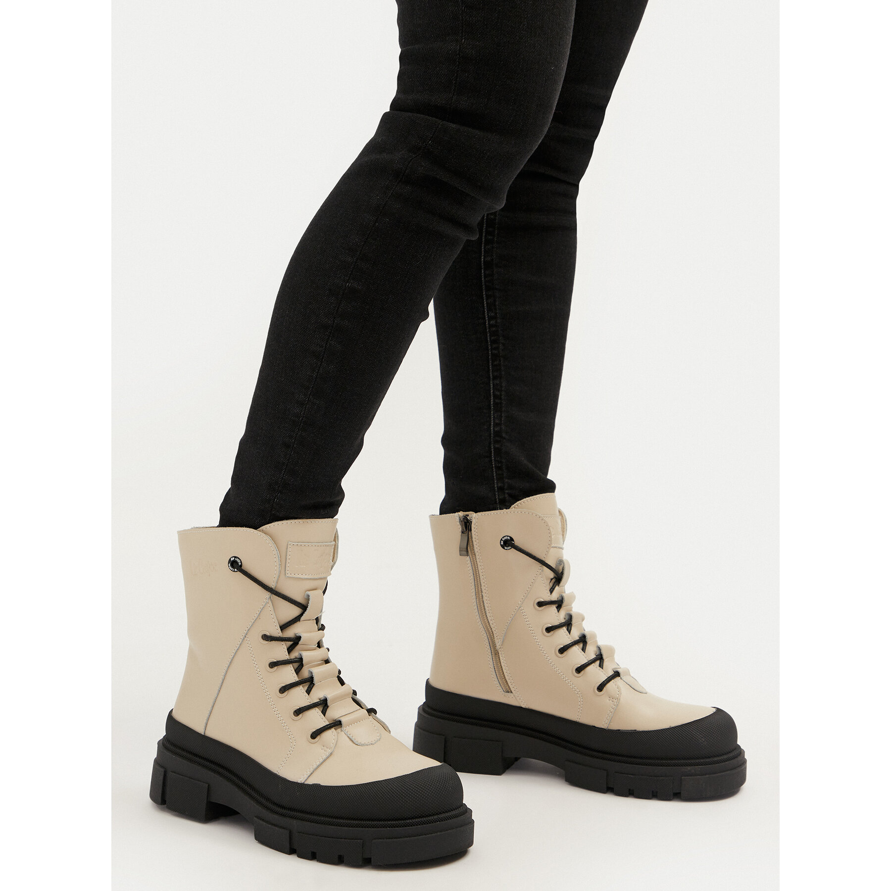 Ghete Lee Cooper LCJ-24-01-2979LA Alb