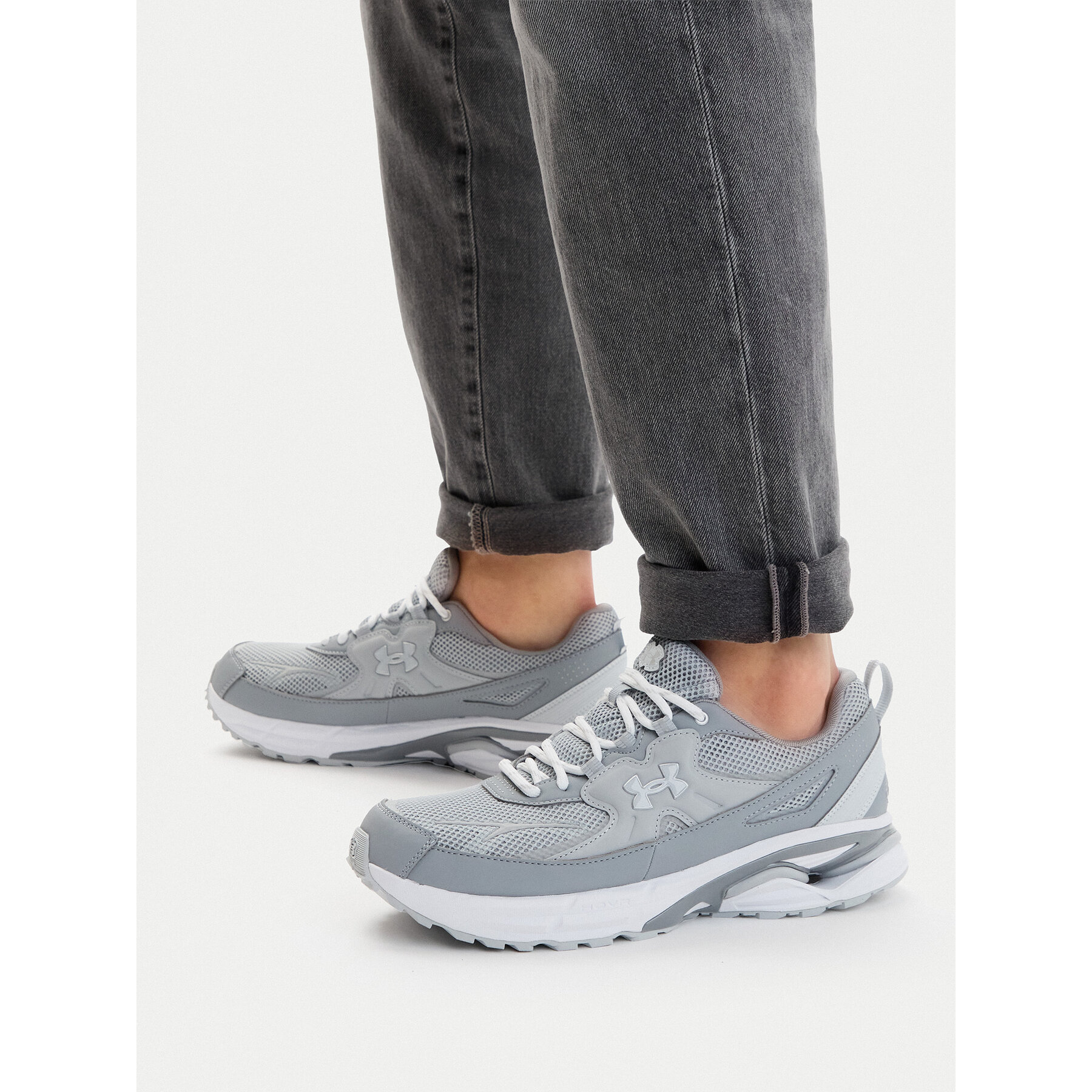 Sneakersy Under Armour UA Apparition Tech 6005280 Sivá