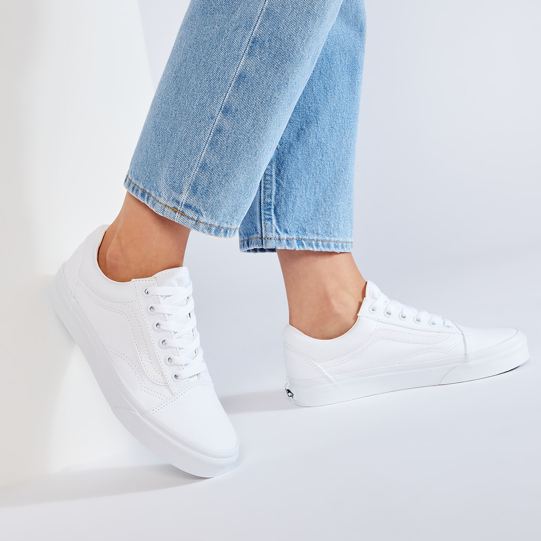 Tenis superge Vans Old Skool VN000D3HW00 Bela