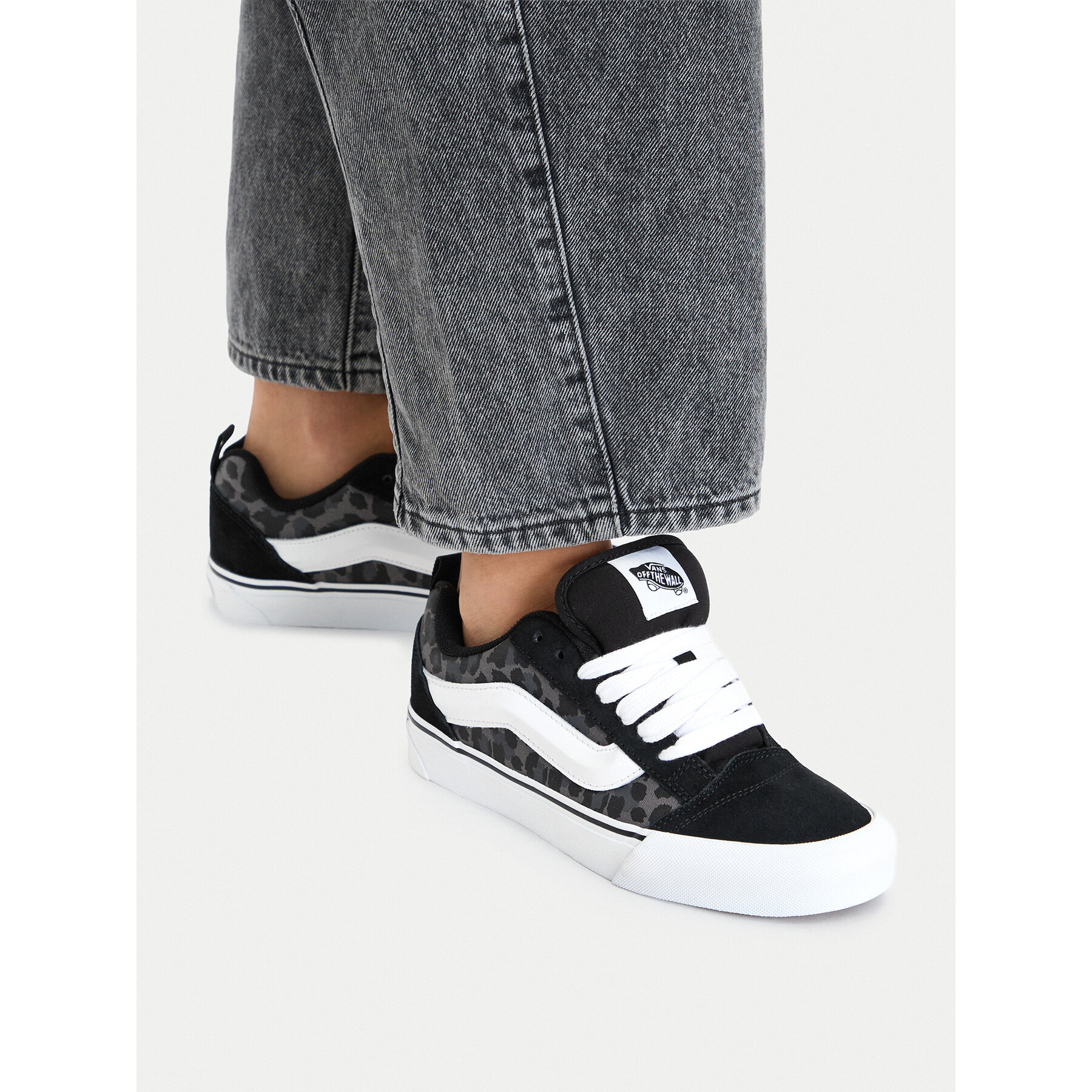Tenisice Vans Knu Skool VN000Z8XBLK1 Crna