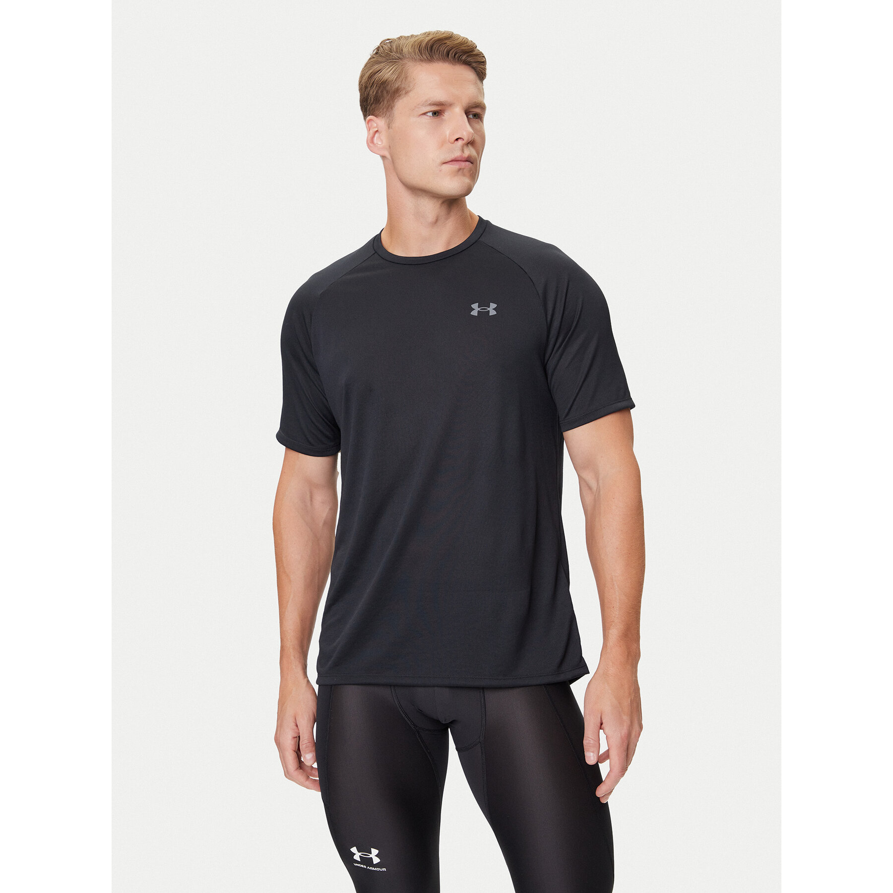 Under Armour Majica 1326413 Črna Regular Fit