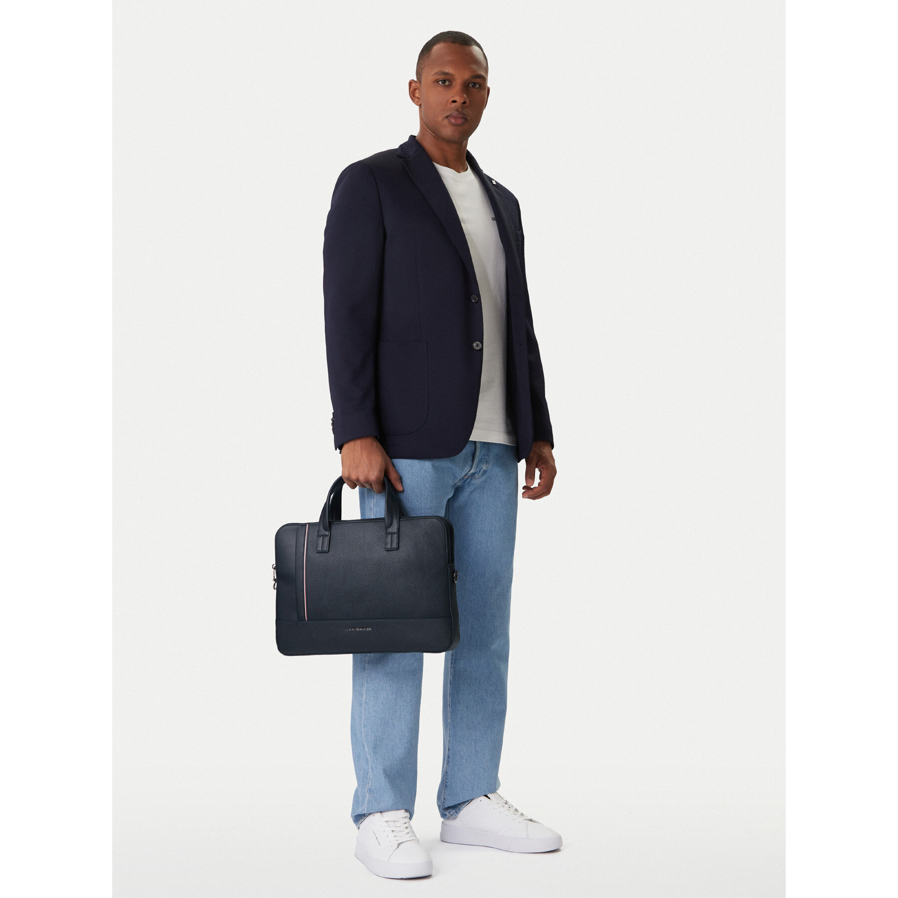 Taška na laptop Tommy Hilfiger Th Central Slim Computer Bag AM0AM13631 Tmavomodrá