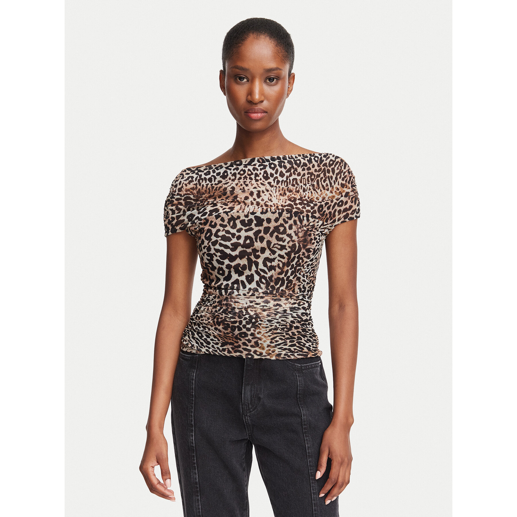 Guess Bluse W6BP45 K6608 Braun Regular Fit