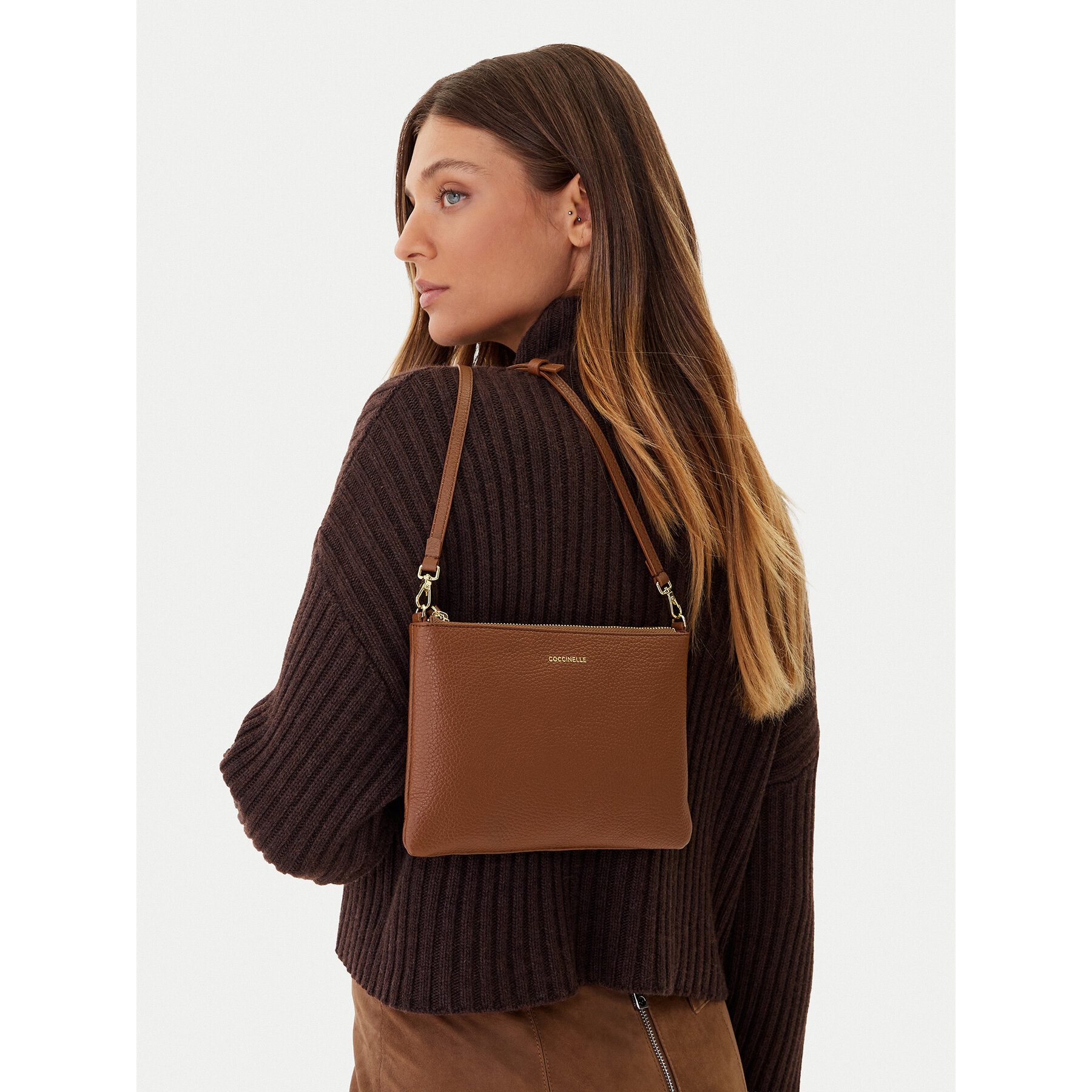 Τσάντα Coccinelle MMA Best Crossbody E5 MMA 55 F5 01 Καφέ