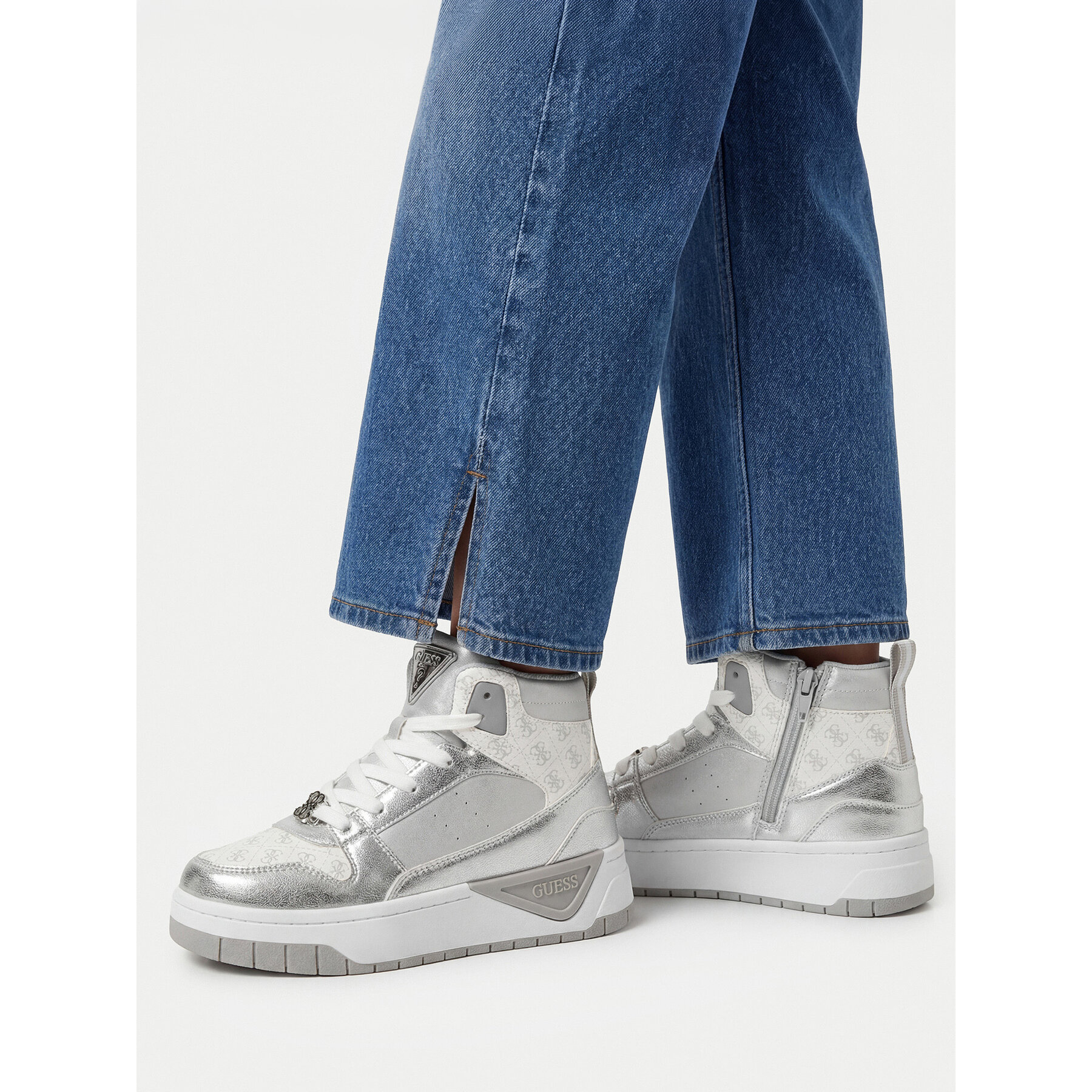 Sneakersy Guess CEO-BIC29272JJKF3GG01 Strieborná