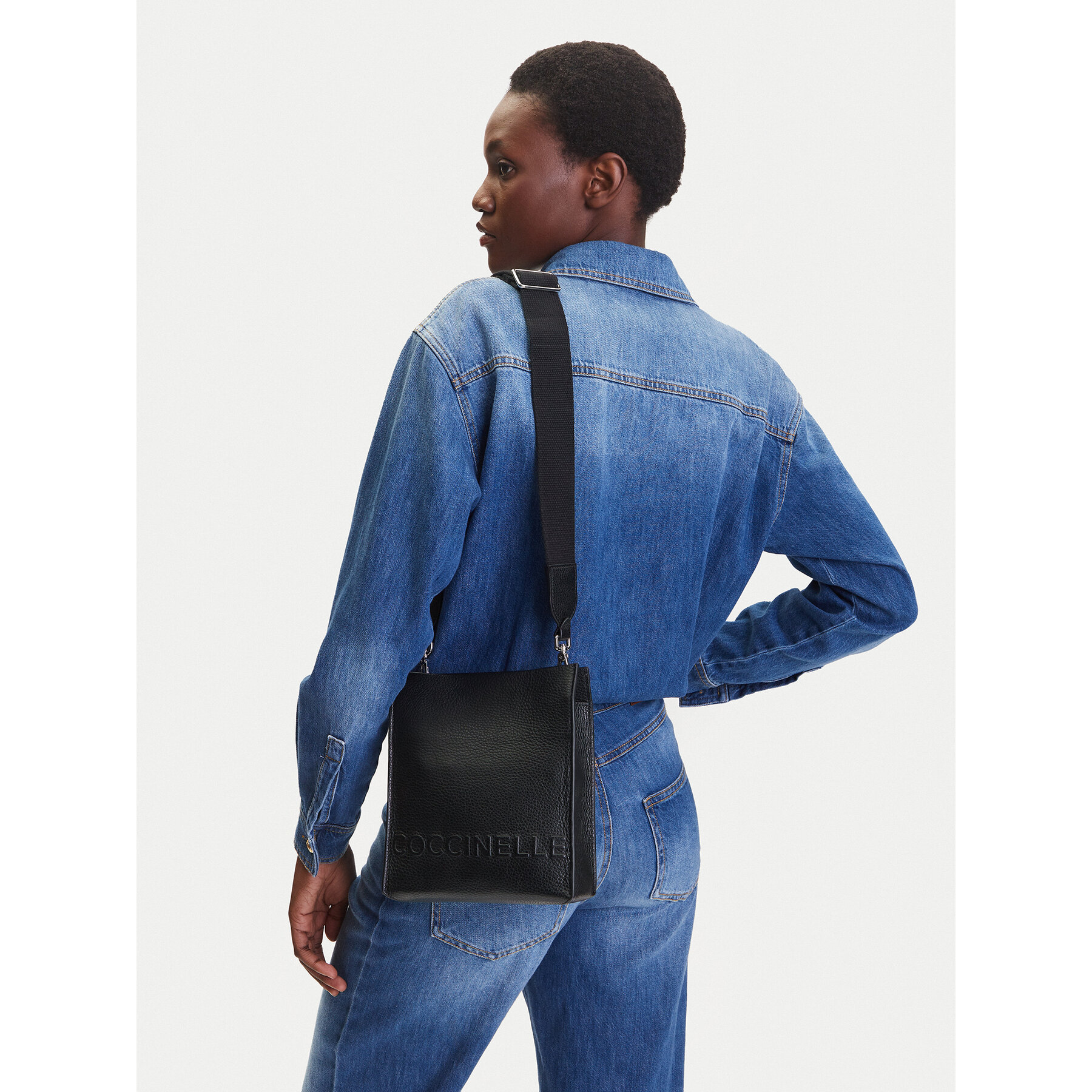 Дамска чанта Coccinelle E1 QBB 15 01 01 Черен