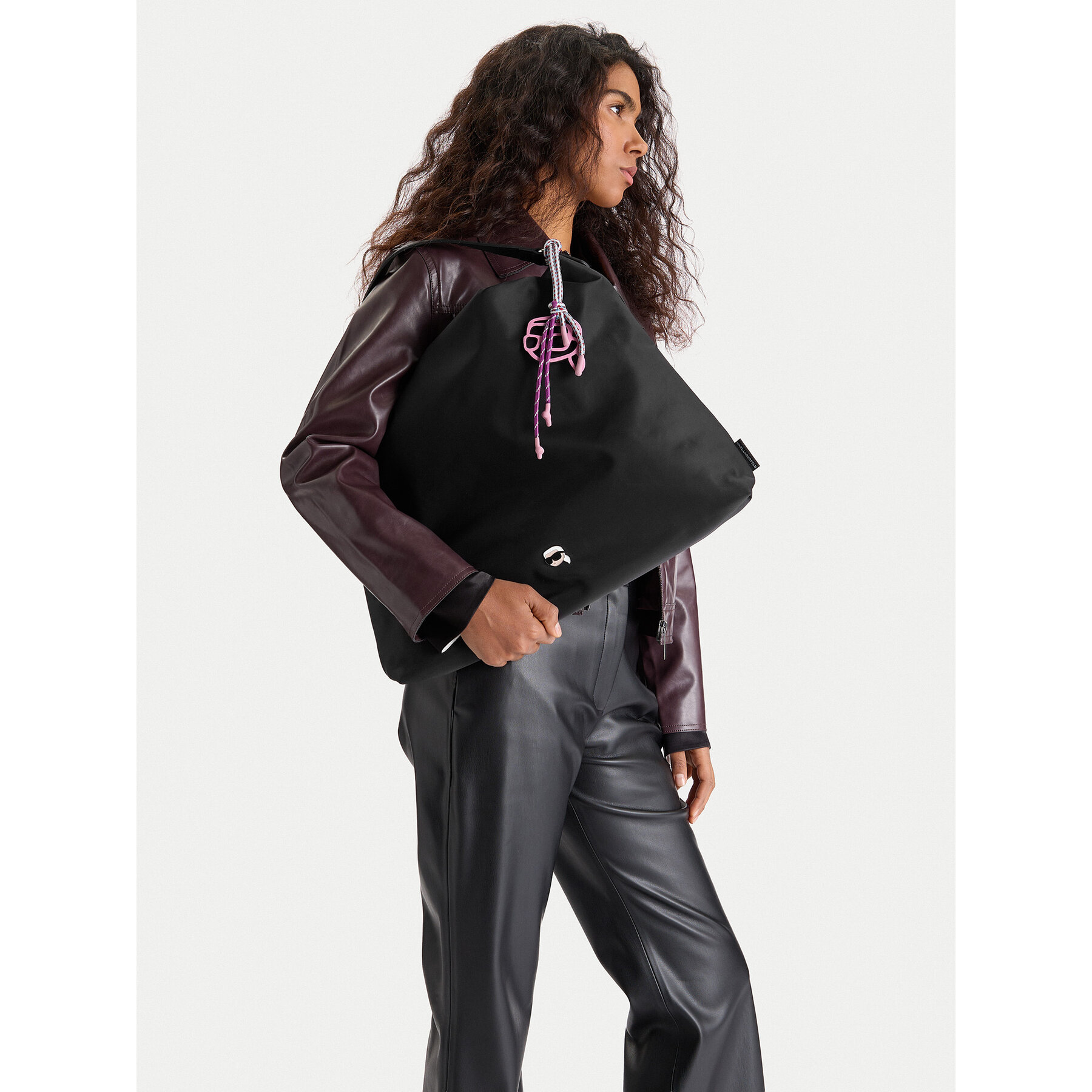 Дамска чанта KARL LAGERFELD A4W30013 Черен