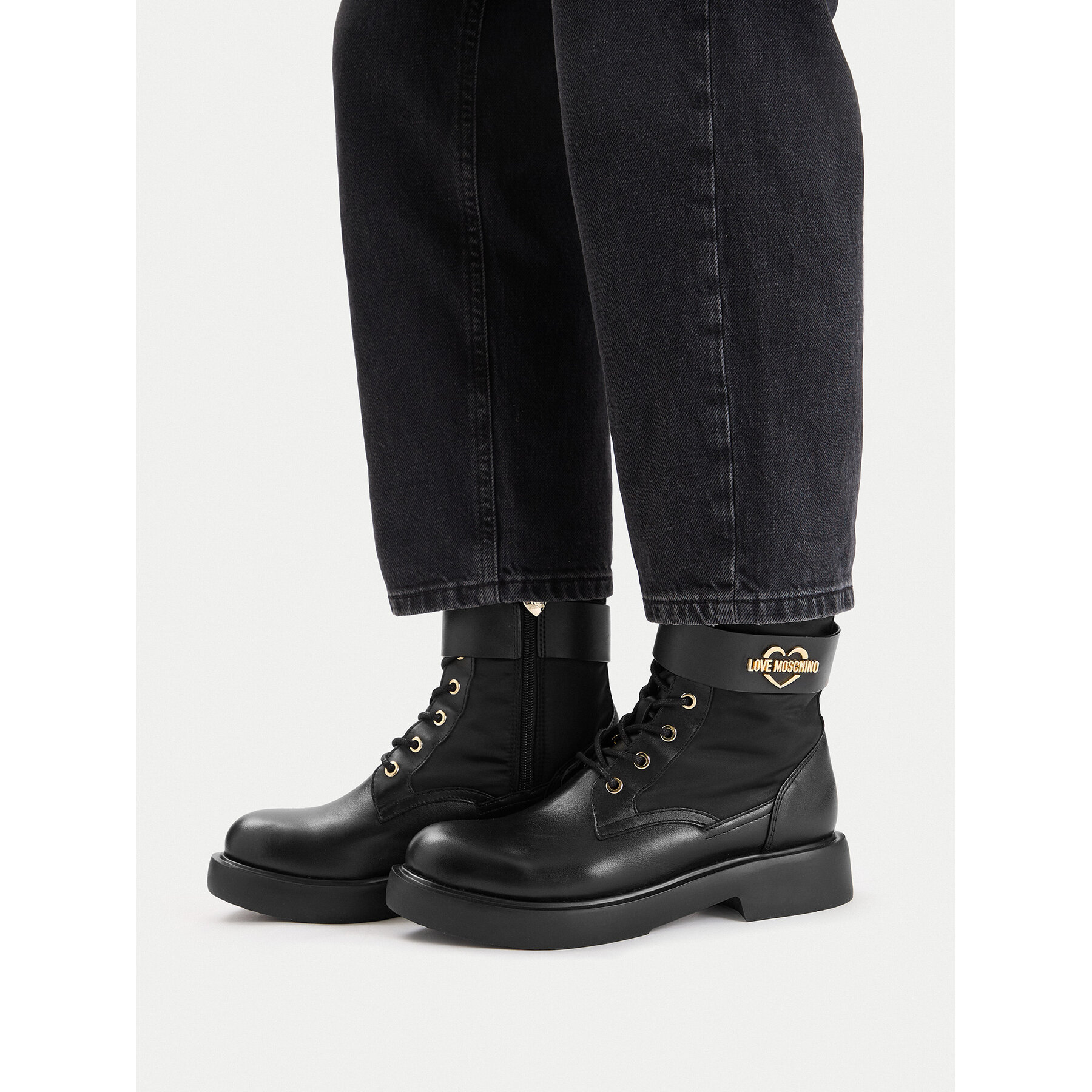 Gležnjače LOVE MOSCHINO JA24024G1NIN100A41 Crna