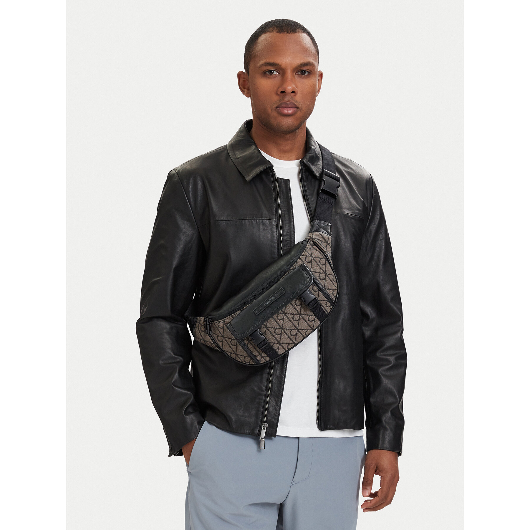 Чанта за кръст﻿ Calvin Klein Mixed Emblem Aop LV04D3382G Бежов