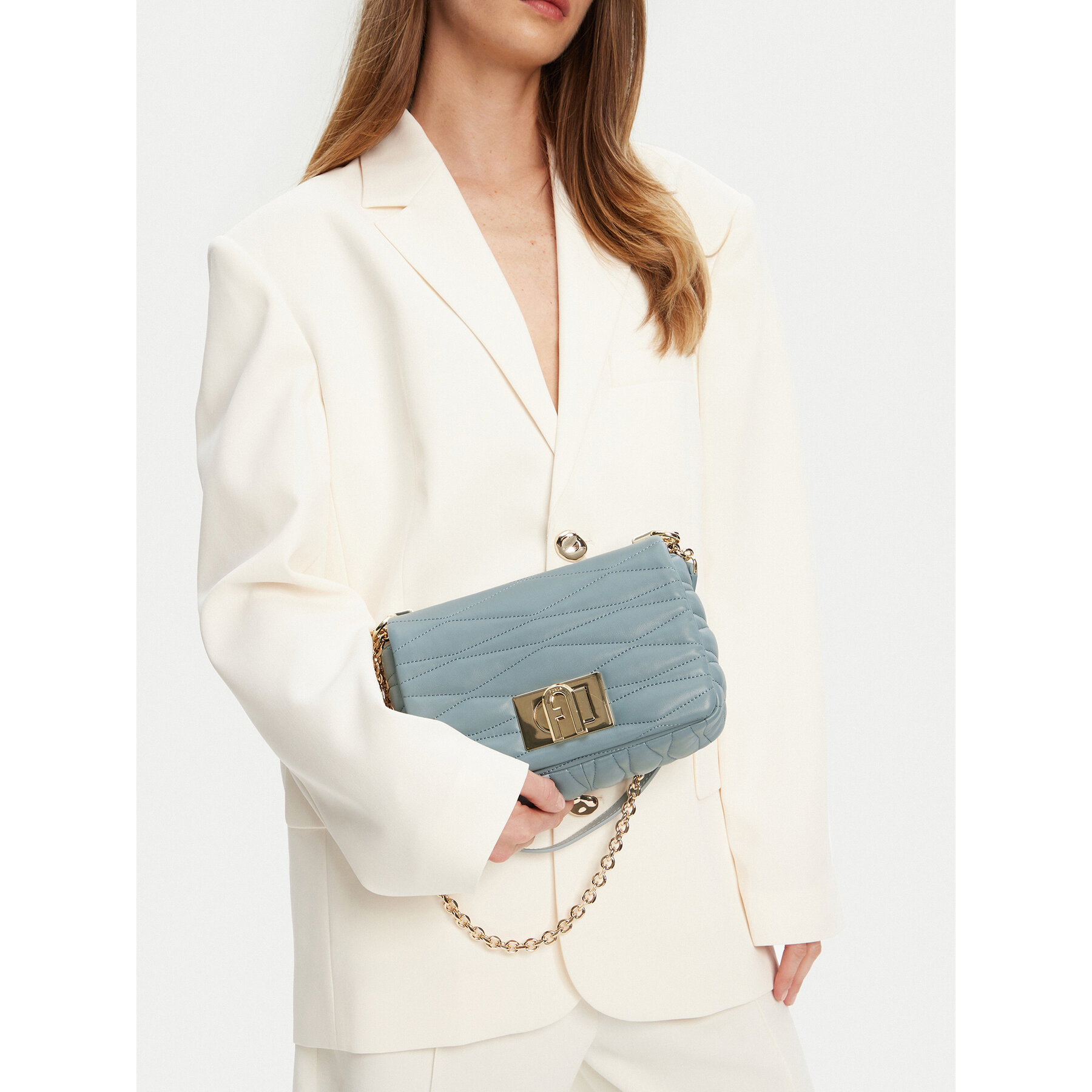 Дамска чанта Furla WB01671 BX3221 CN 3963S Светлосиньо