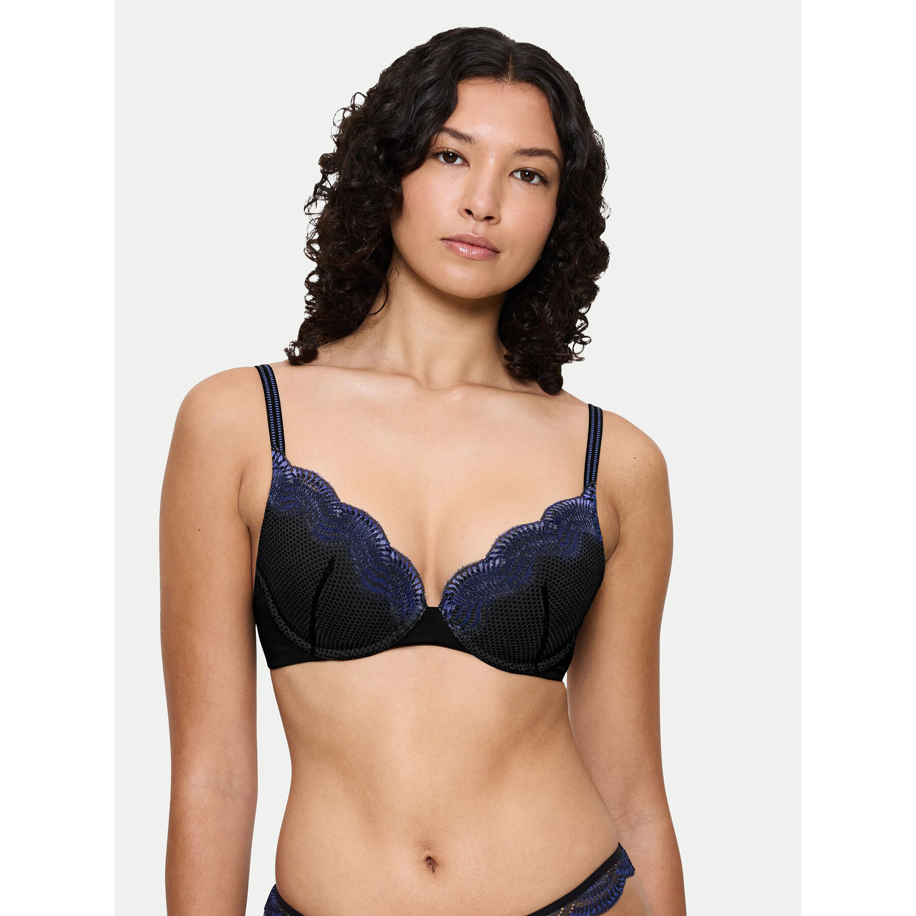 Triumph Σουτιέν Push-up Comfort Glam 10224965 Μαύρο