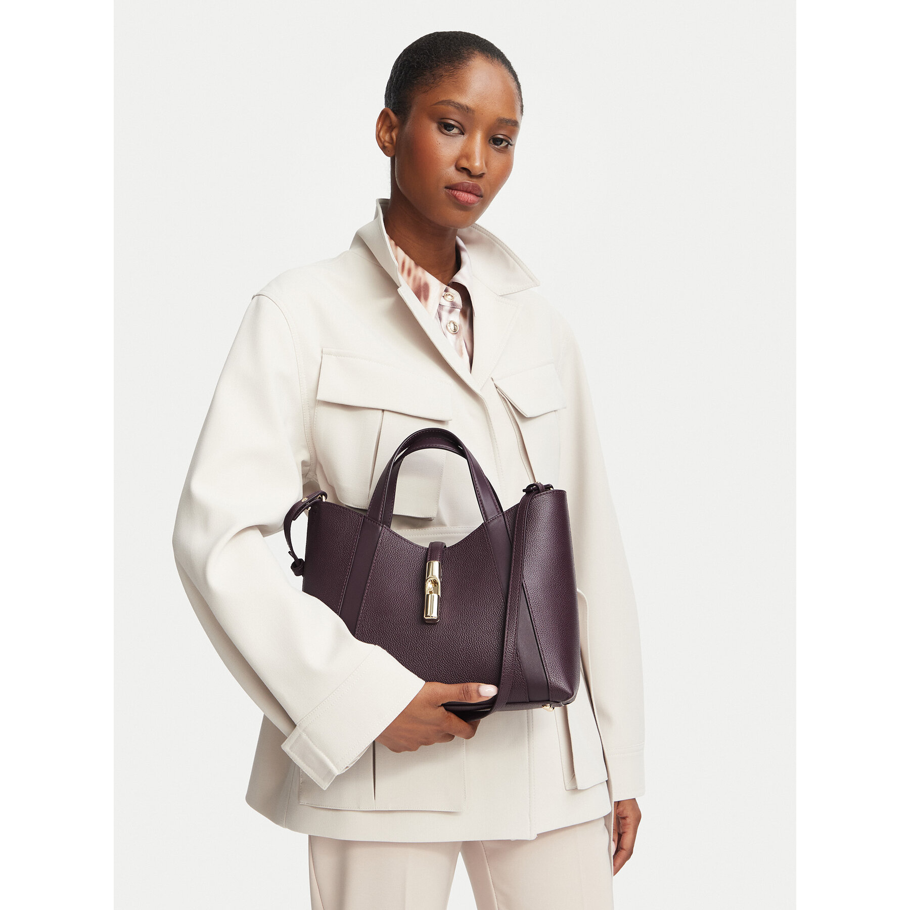 Ročna torba Furla Goccia S WB01789 BX3353 4906S Vijolična