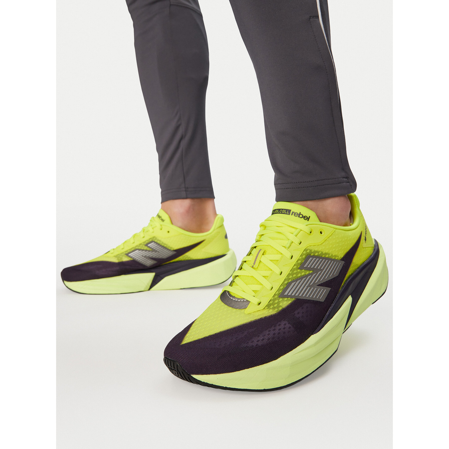Pantofi pentru alergare New Balance FuelCell Rebel v5 MFCX4TR Verde