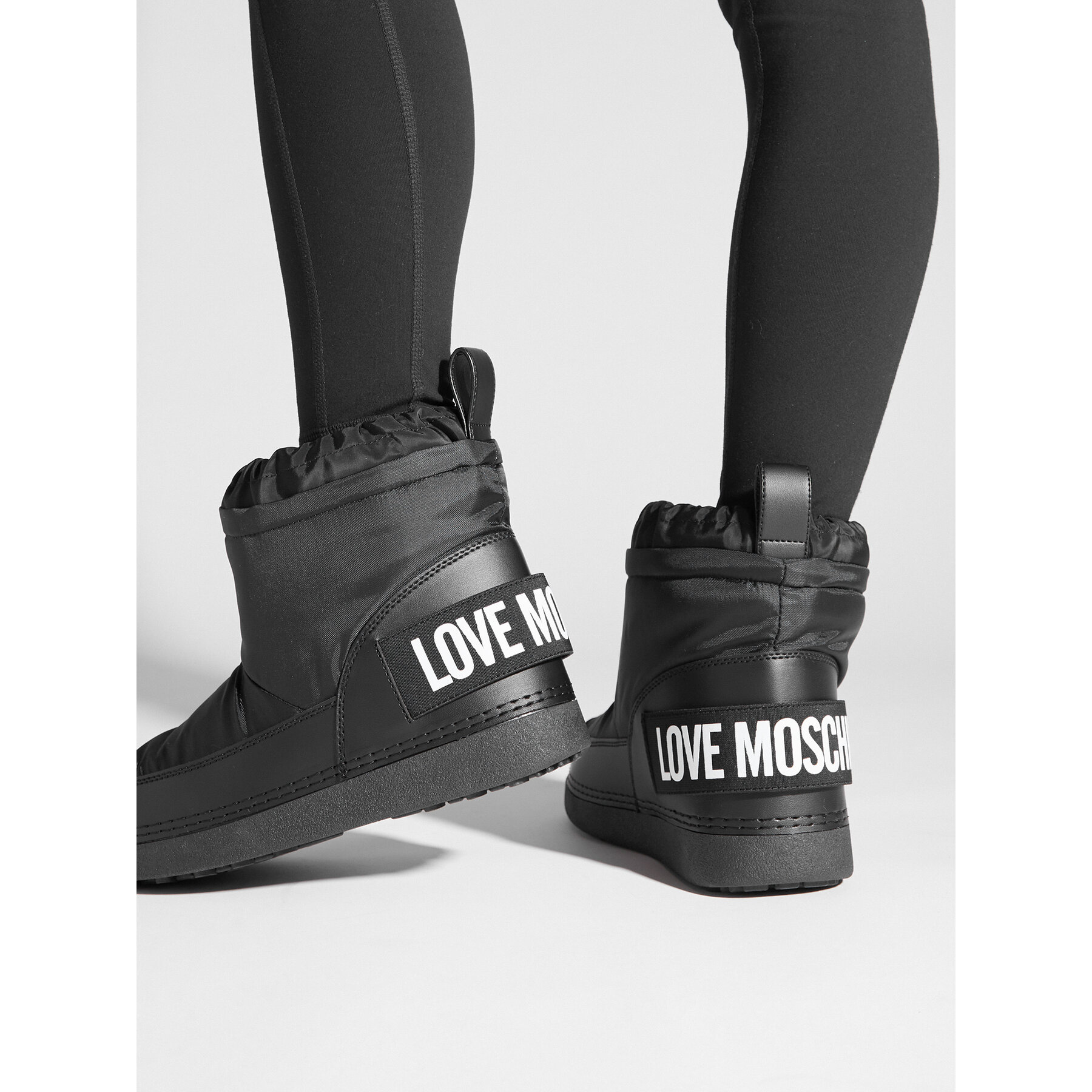 Μπότες Χιονιού LOVE MOSCHINO JA24972G0HEB0000 Μαύρο