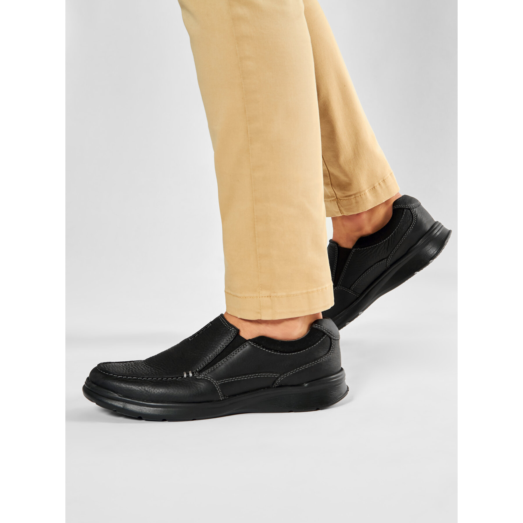 Nizki čevlji Clarks Cotrell Free 261315937 Črna