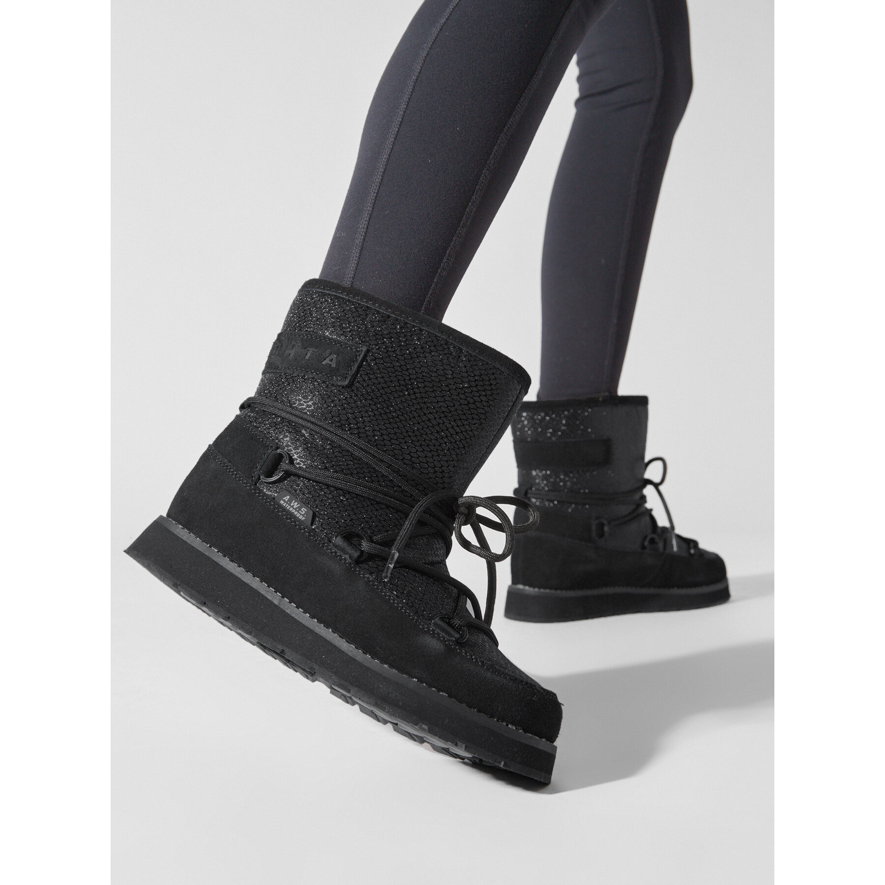 Cizme de zăpadă Luhta Nauttiva 75580 400 L Negru