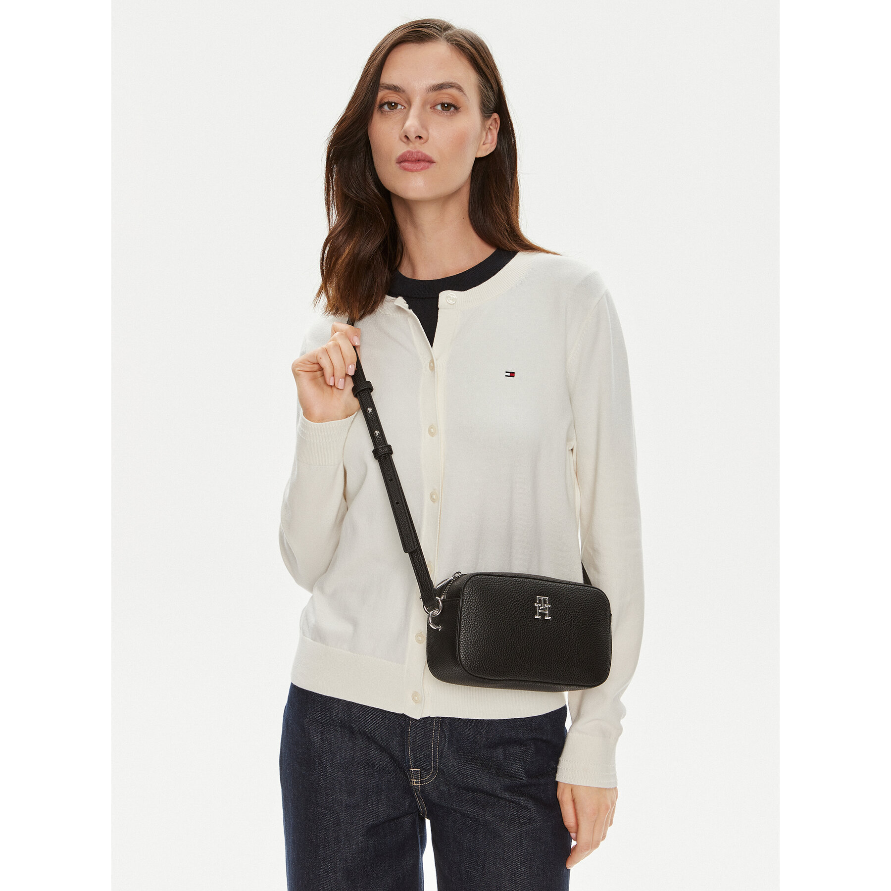 Geantă Tommy Hilfiger Th Emblem Camera Bag AW0AW15179 Negru