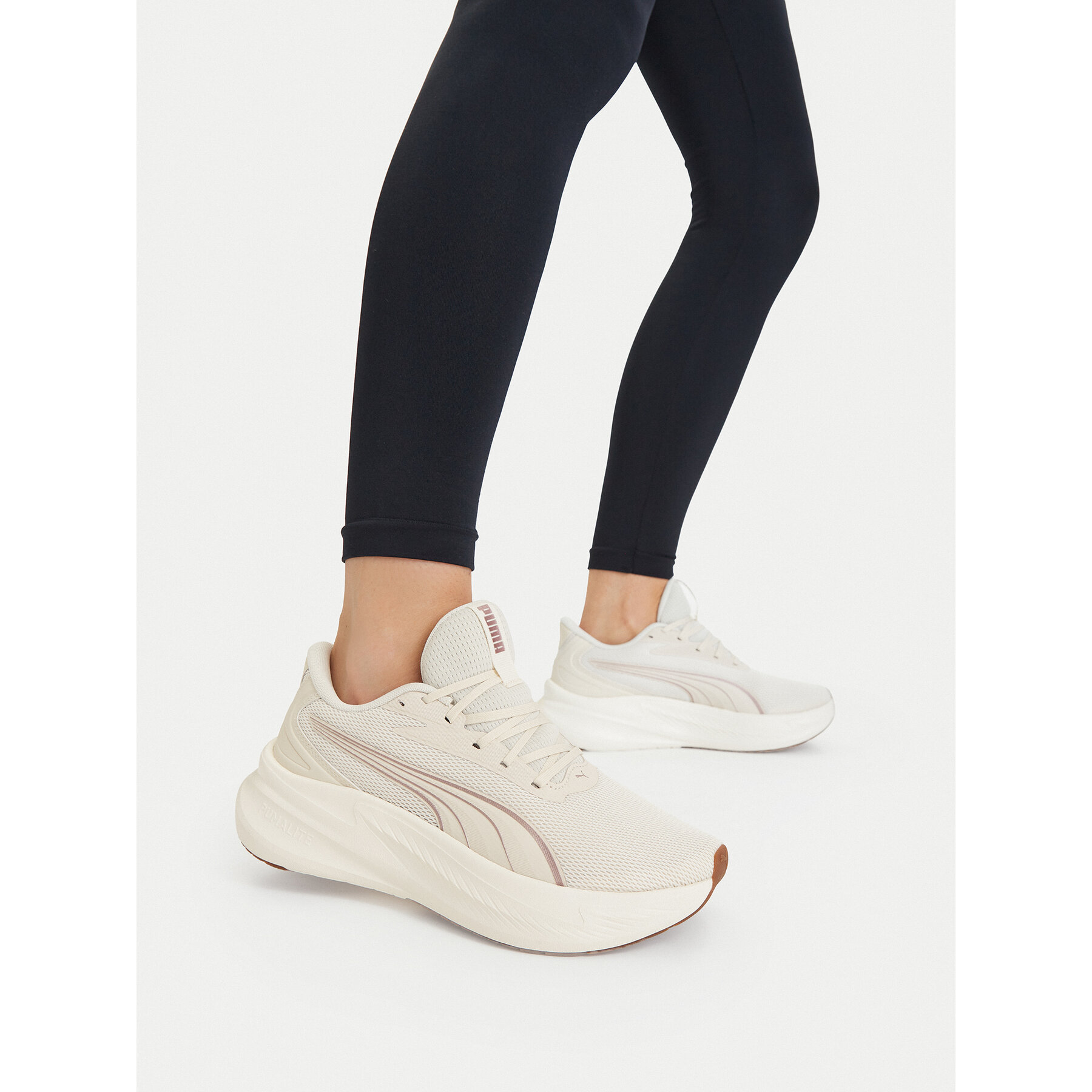 Sneakersy Puma MaxStride Lite 313497 09 Biela