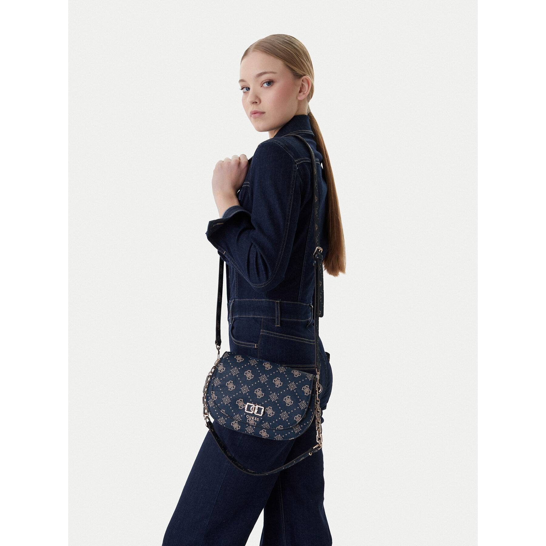 Torbica Guess Emelie Logo HWGP99 28200 Tamnoplava