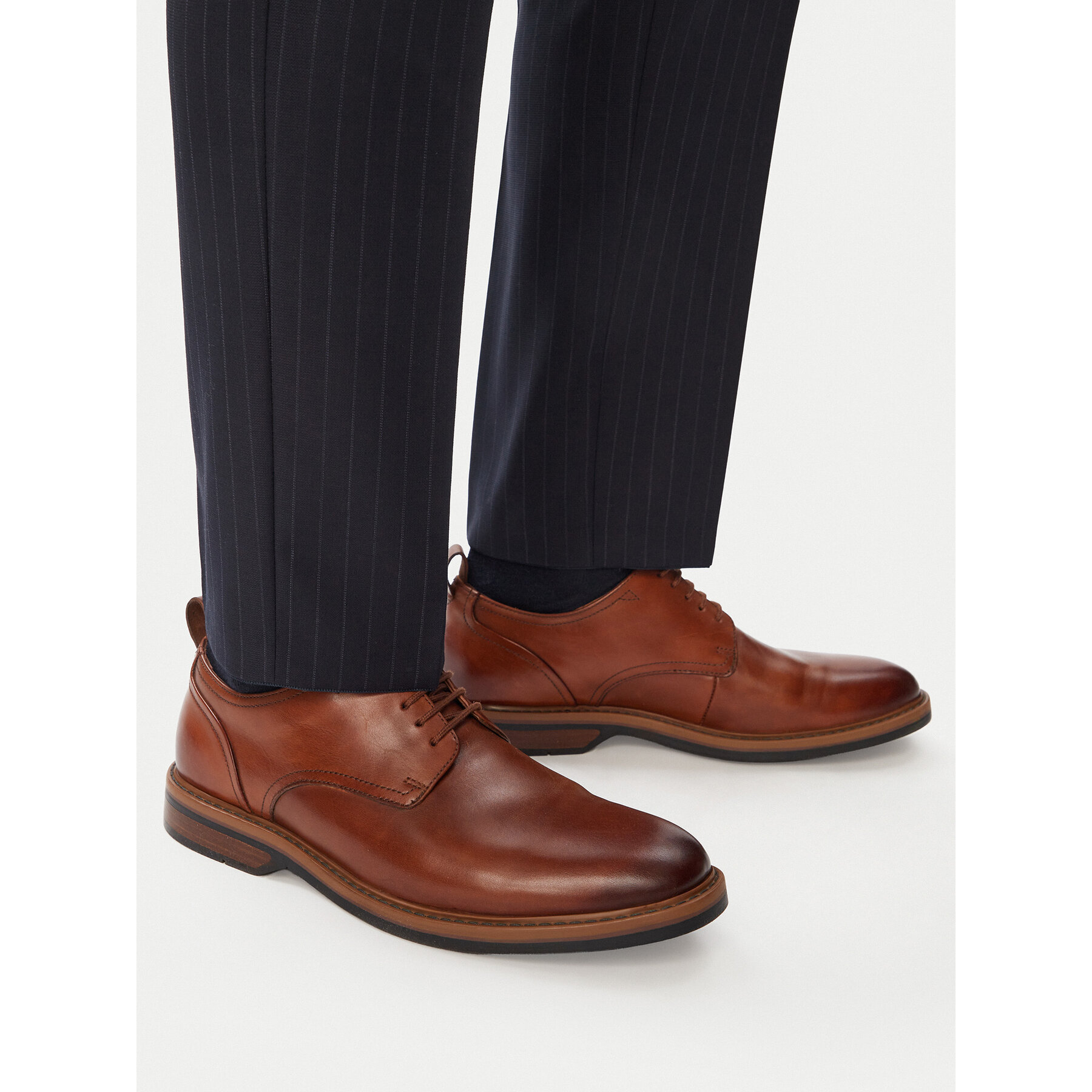 Pantofi Clarks Aldwin Lace 26183252 Maro