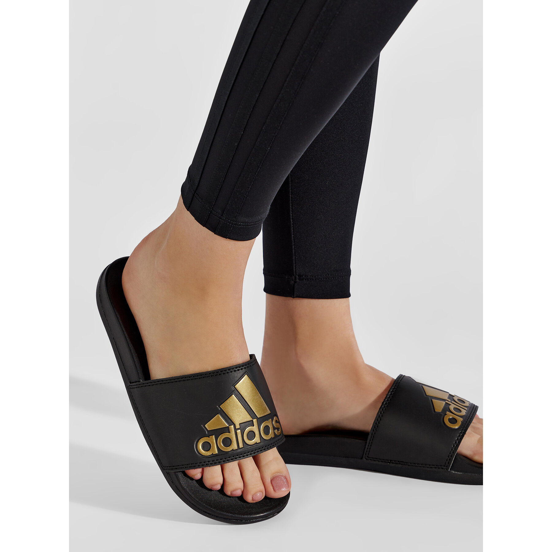 Natikači adidas adilette Comfort GY1946 Črna