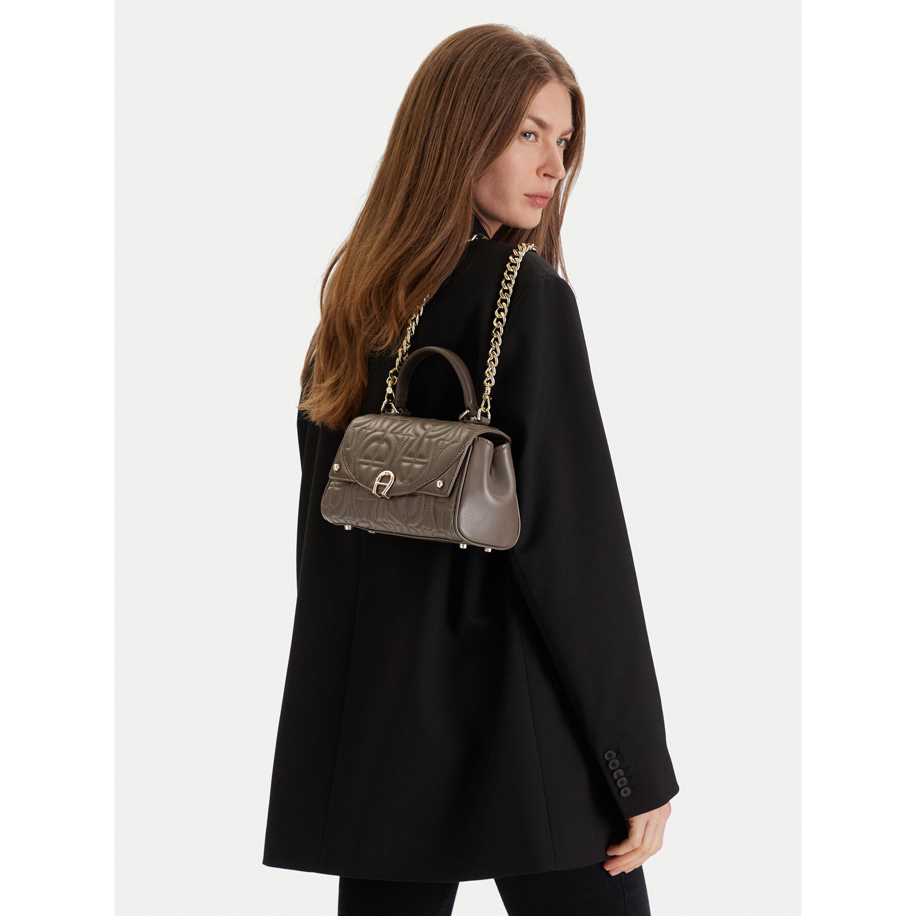 Дамска чанта Aigner Diadora S 134003 Кафяв