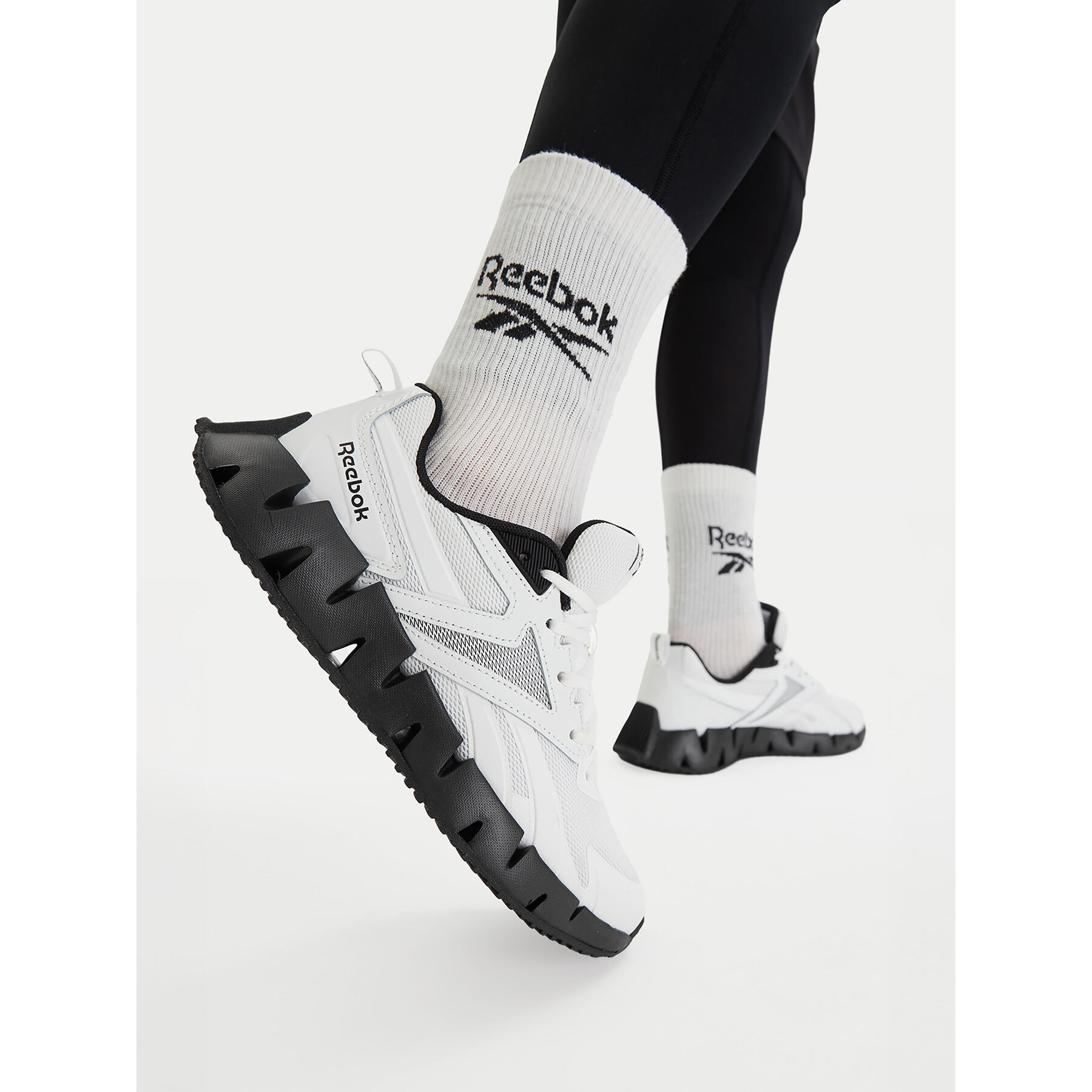 Sneakersy Reebok CEO-ZIG VECTOR AR30153MWBB Biela