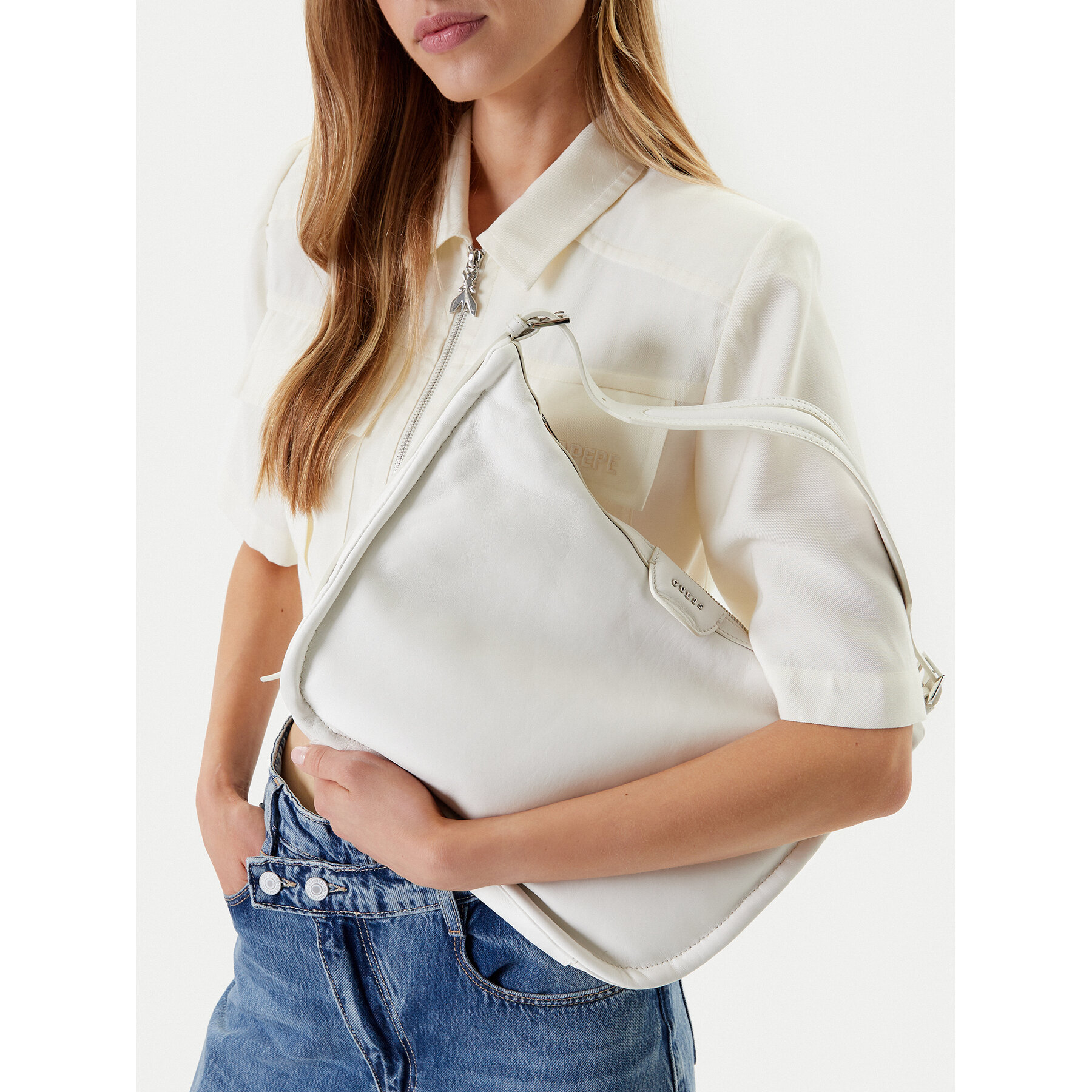 Дамска чанта Guess HWSTPF L5210 Бял