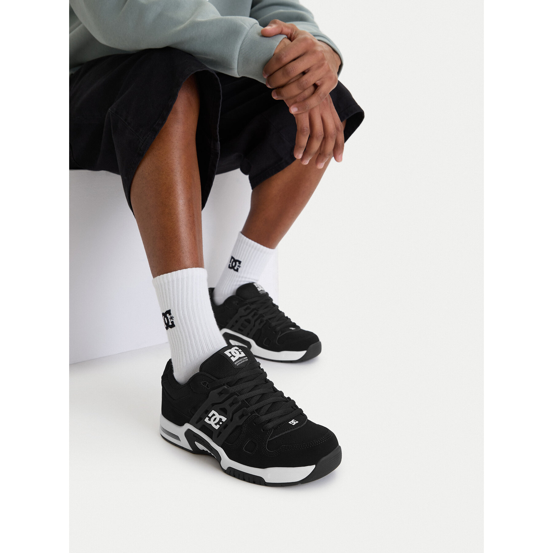 Tenisice DC Shoes EO-AT-2 DC02906001 Crna