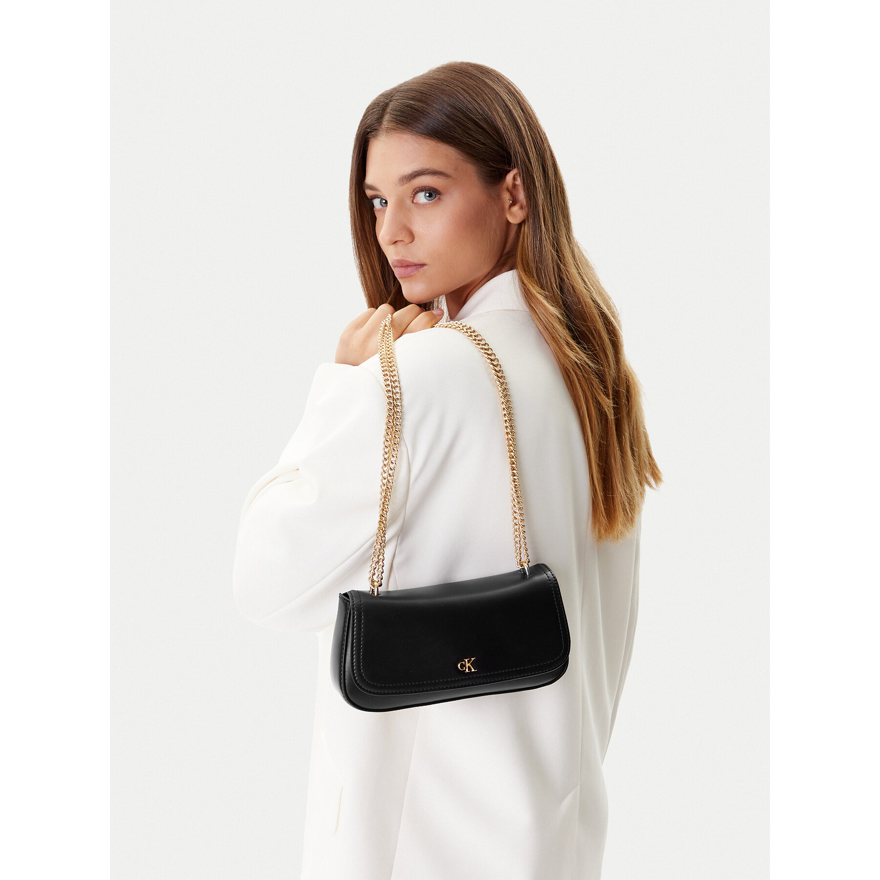 Дамска чанта Calvin Klein Ck Convertible Chain Medium Bag LV04F3171G Черен