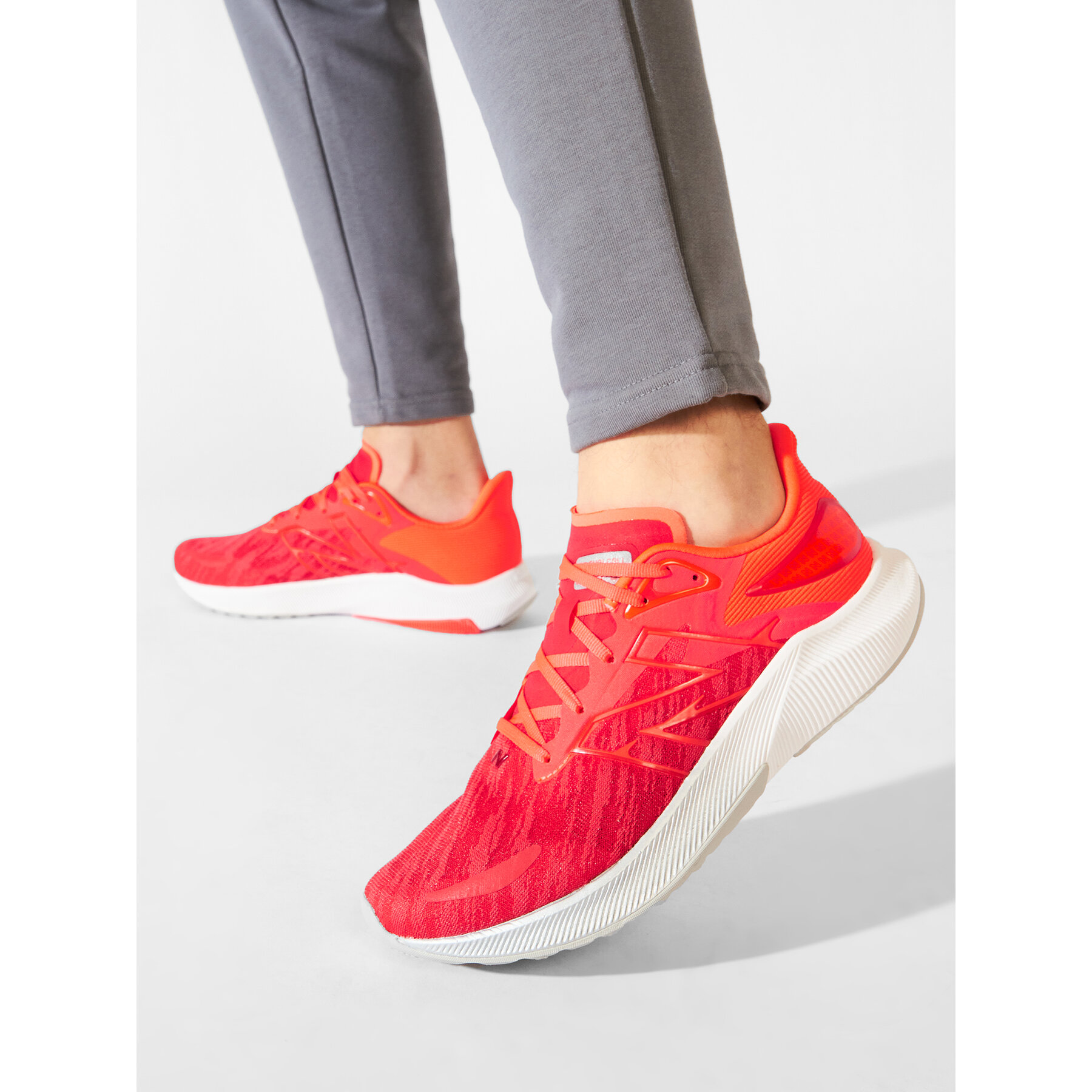 Pantofi pentru alergare New Balance FuelCell Propel v3 MFCPRCR3 Coral