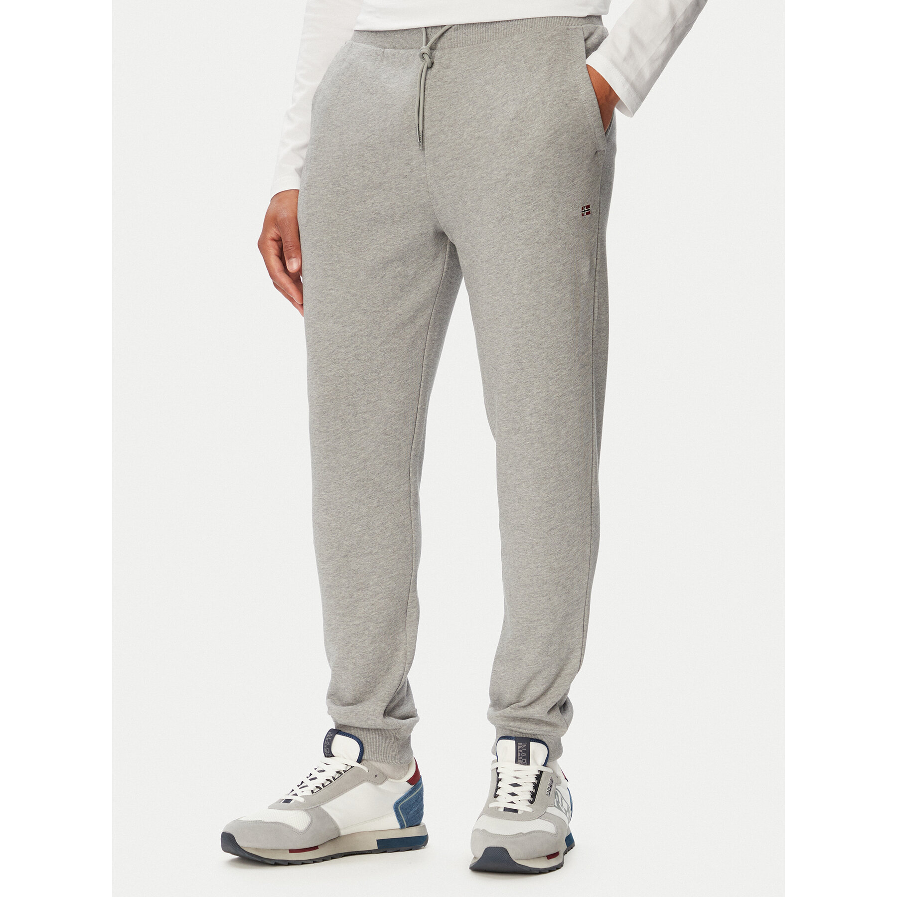 Napapijri Jogginghose Malis NP0A4H8C Grau Regular Fit
