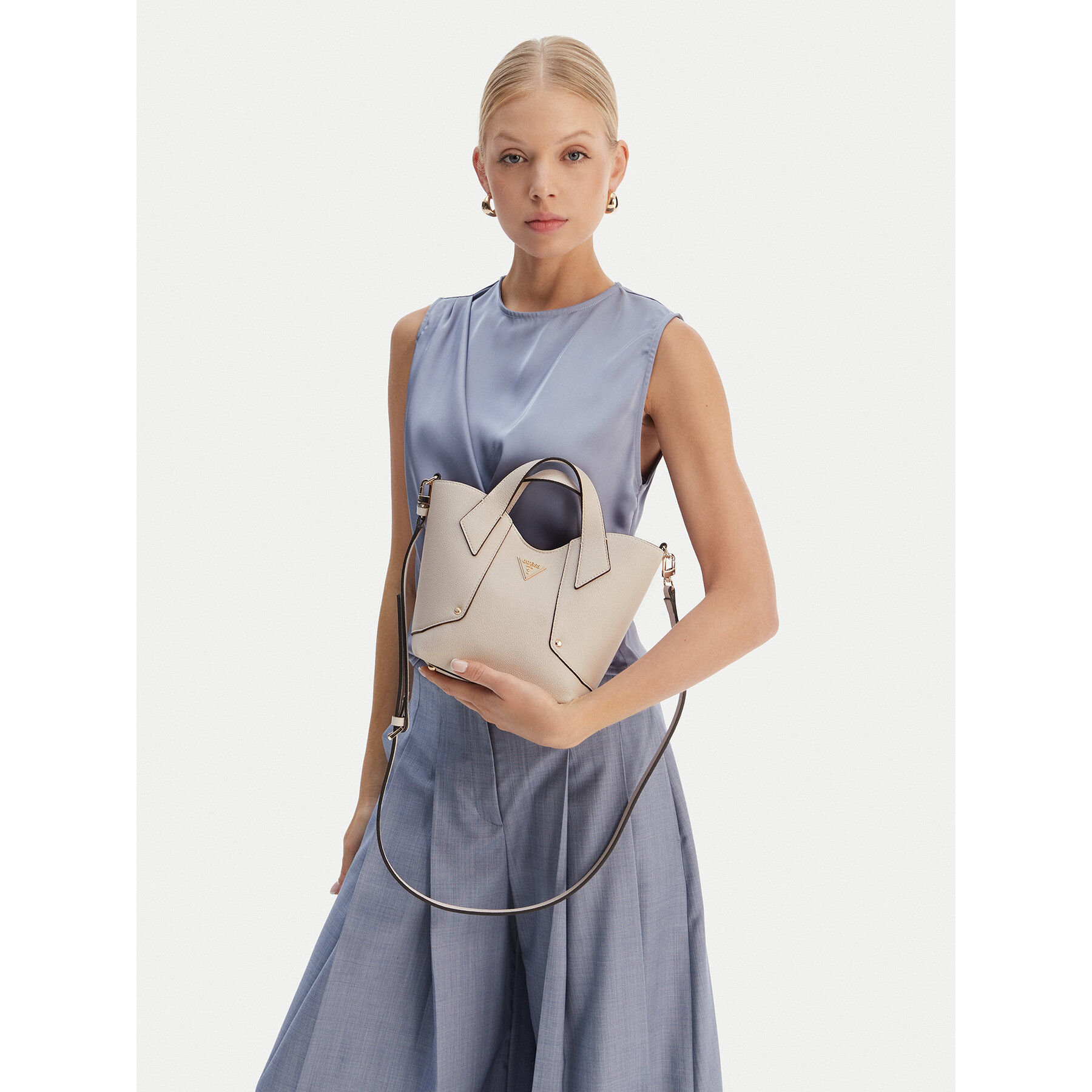 Дамска чанта Guess Darcy Mini HWBG99 14750 Кремав