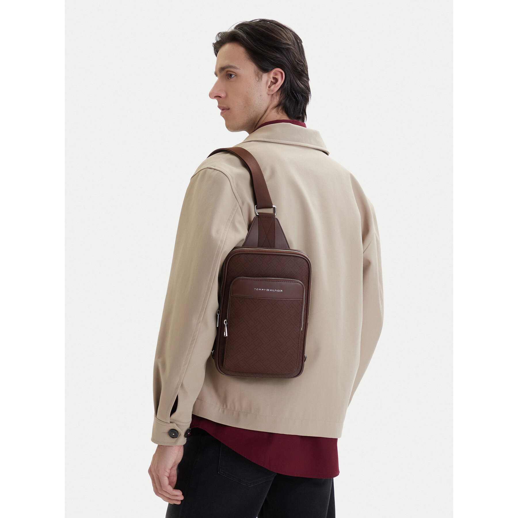 Geantă crossover Tommy Hilfiger Th Flag Monogram Sling Pack AM0AM14140 Maro