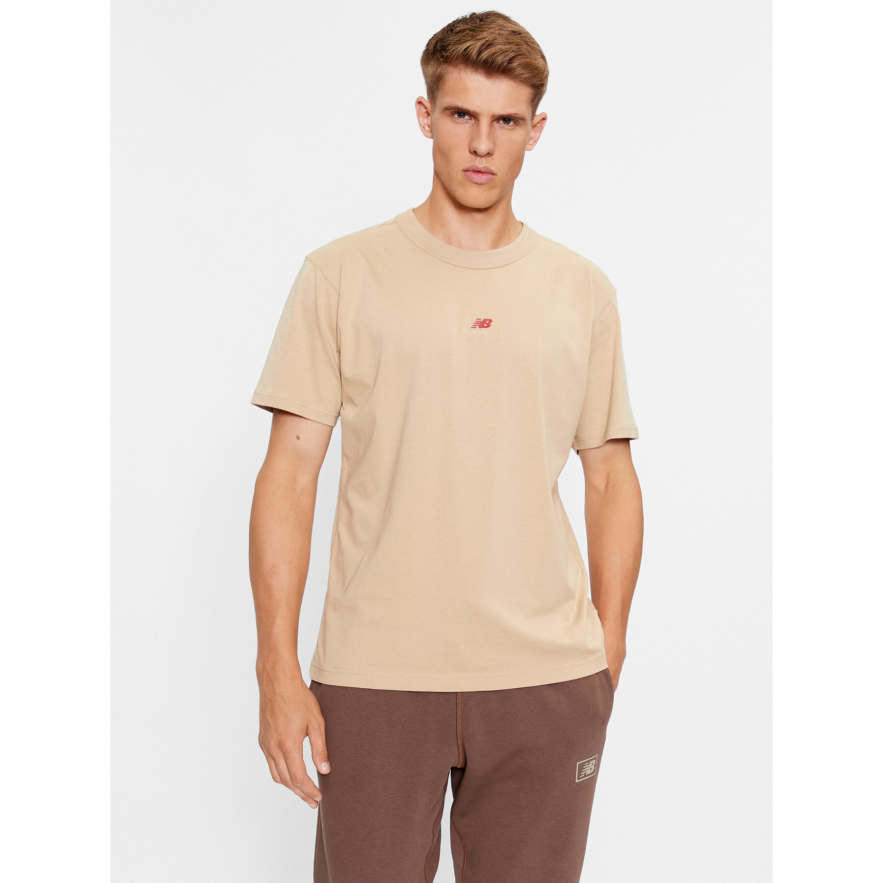 New Balance T-shirt Athletics Remastered Graphic Cotton Jersey Short Sleeve T-shirt MT31504 Smeđa Regular Fit