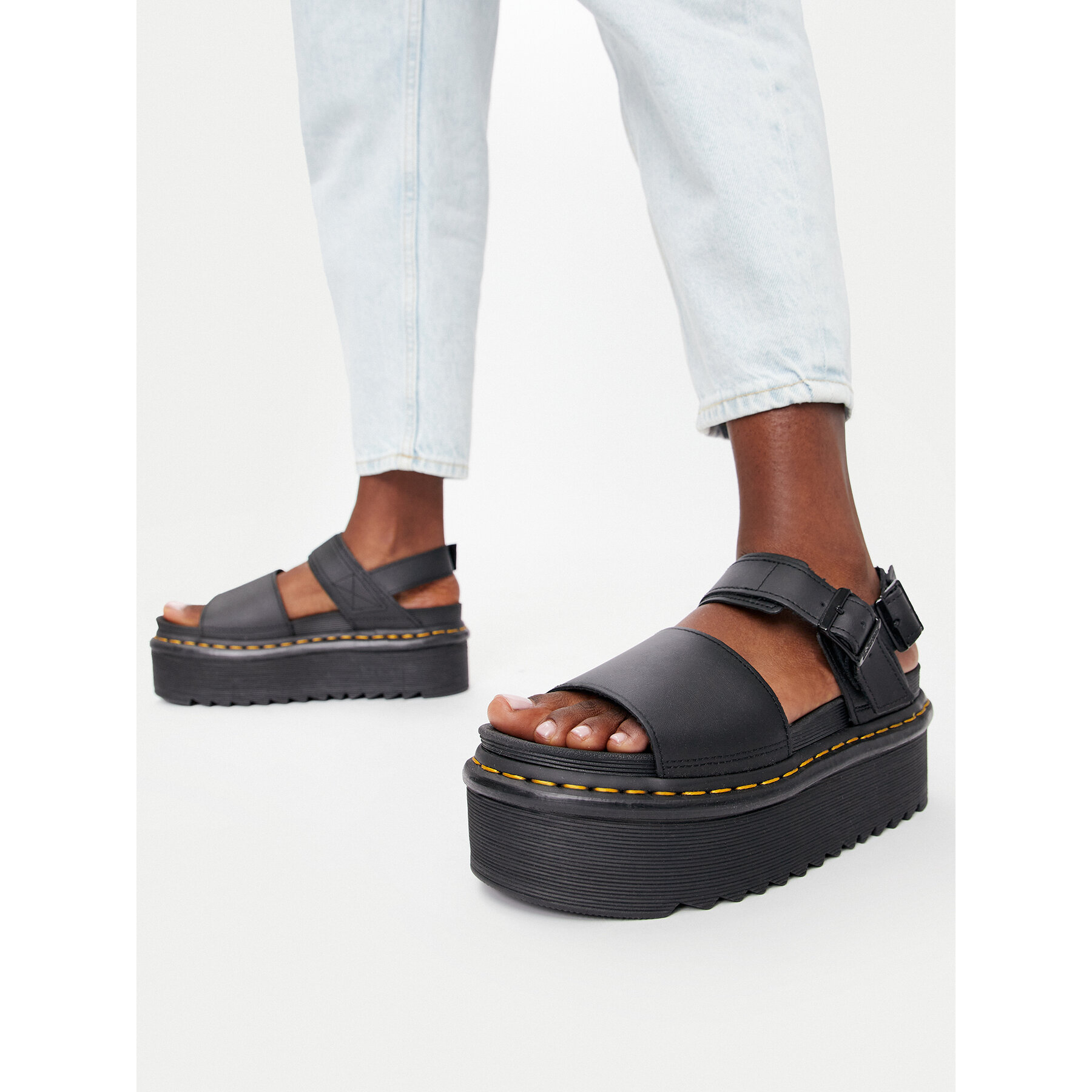Sandále Dr. Martens Voss Quad 26725001 Čierna