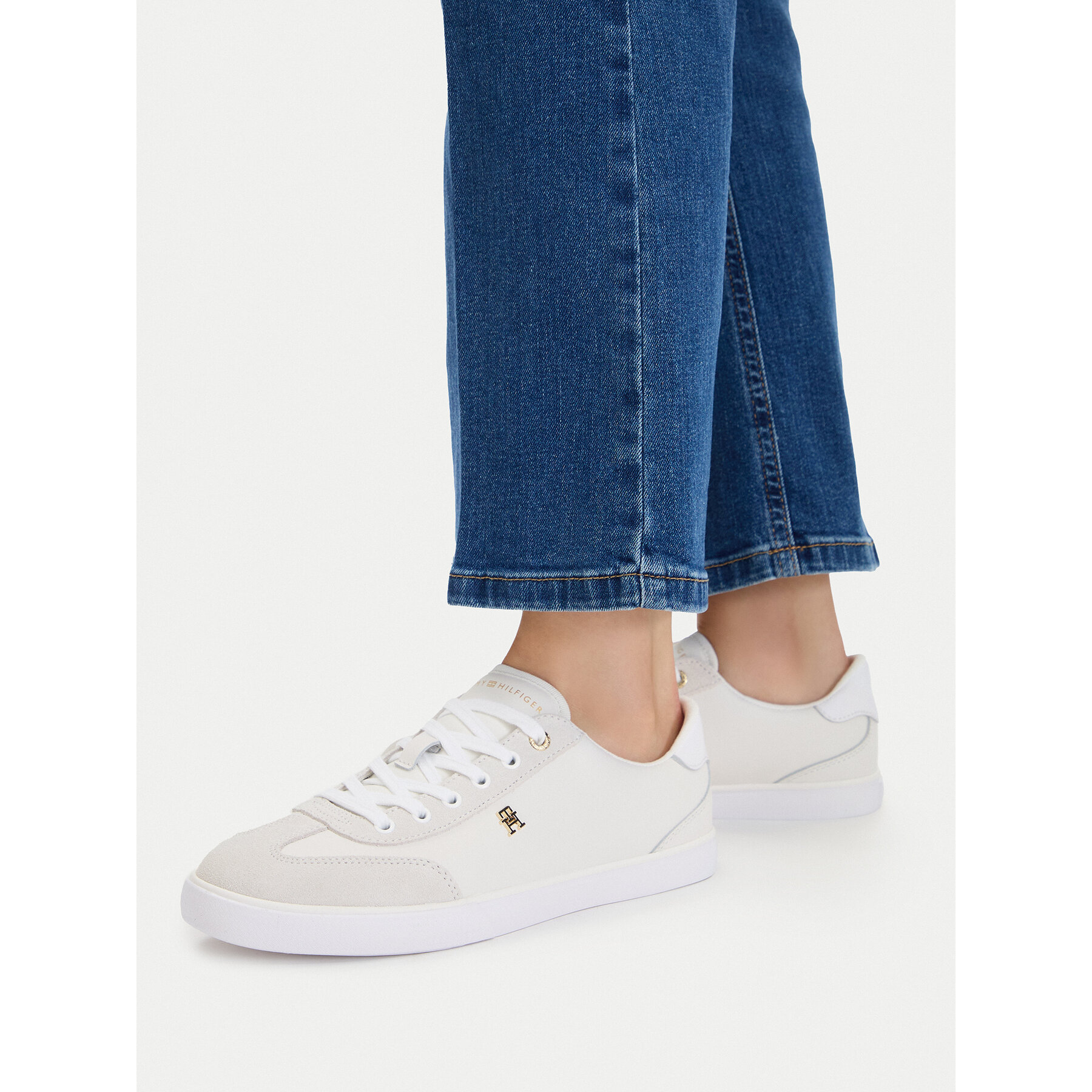 Сникърси Tommy Hilfiger Th Chic Low Vulc FW0FW09391 Кремав