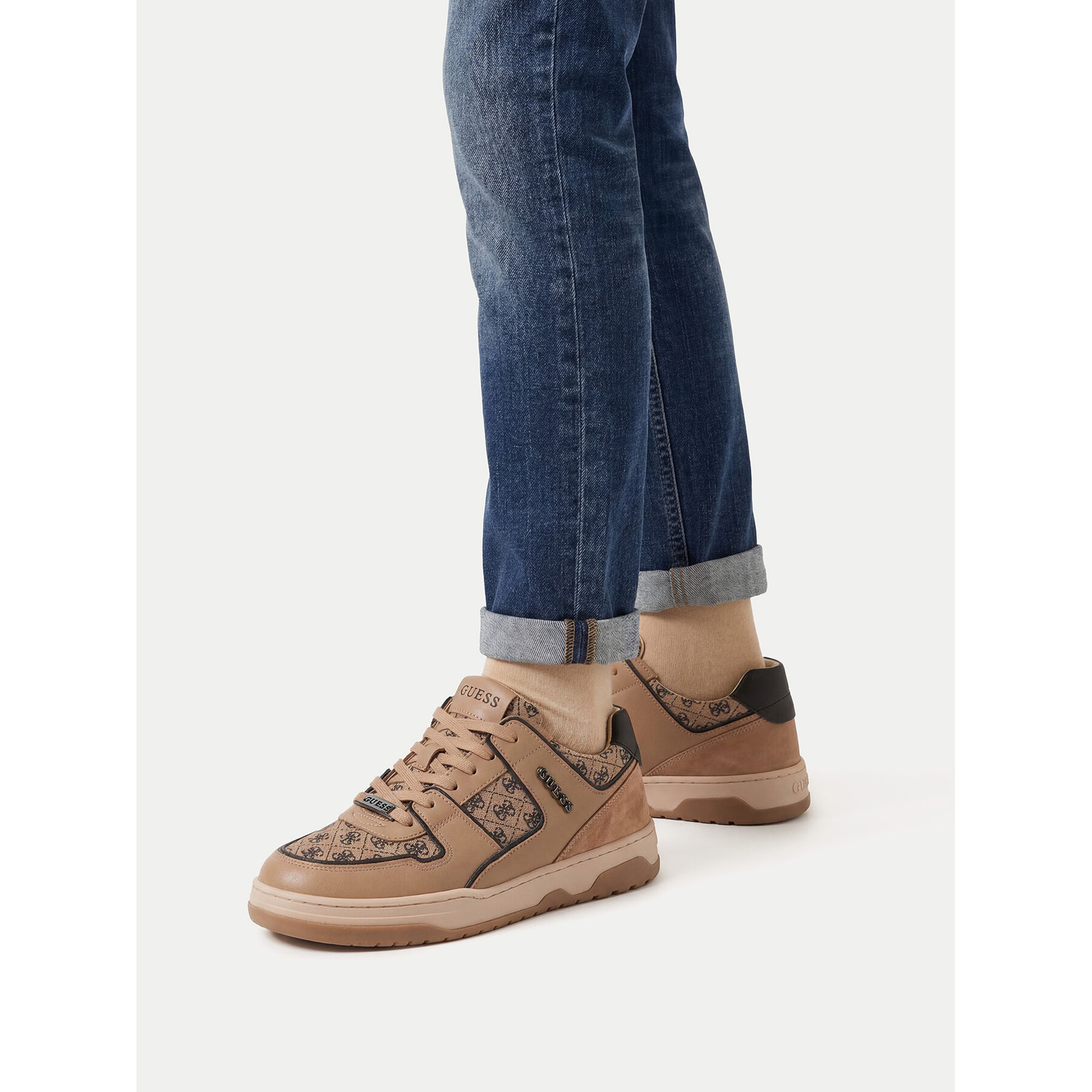 Sneakers Guess CEO-BI12-CAROL-01 Maro