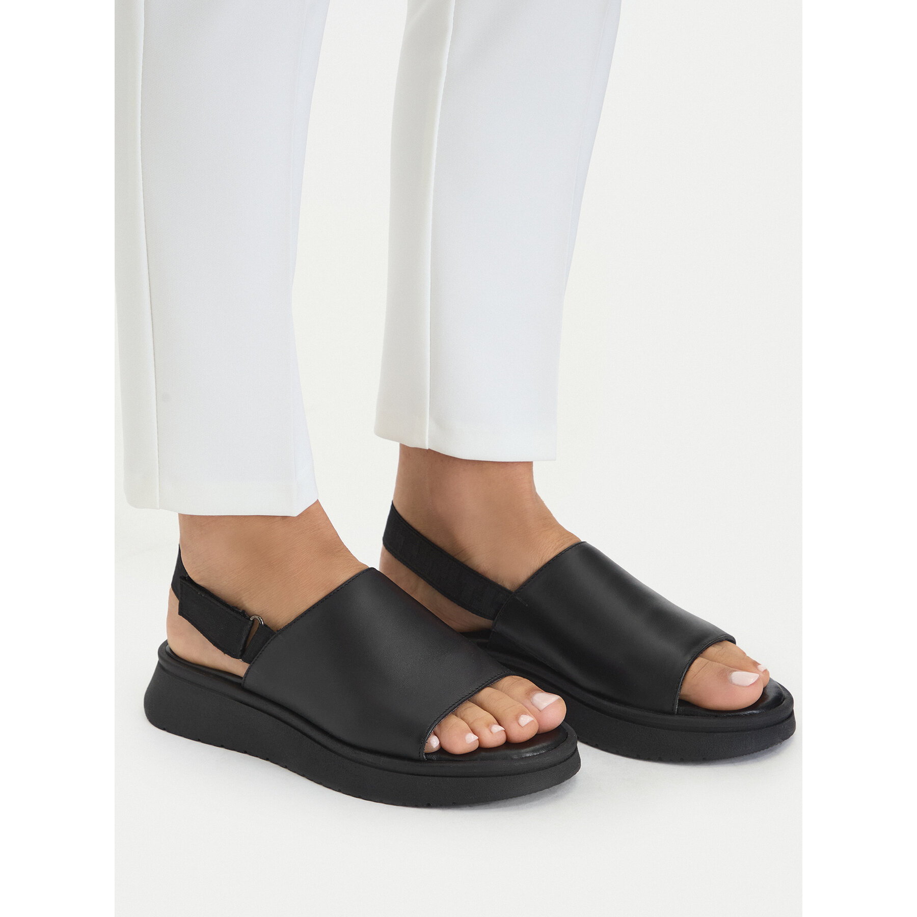 Sandale Tamaris 1-28213-46 Crna