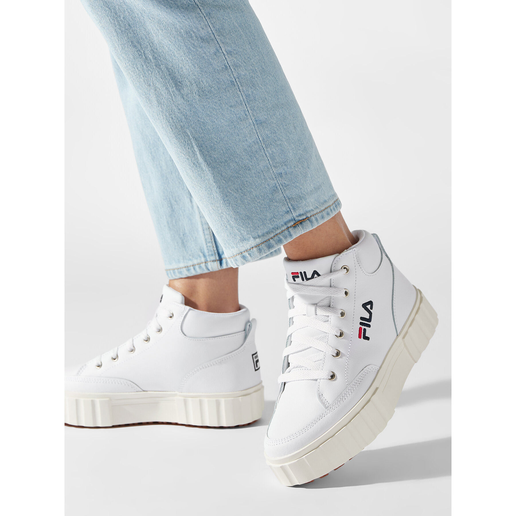 Sneakersy Fila Sandblast Mid Wmn FFW0187.10004 Biela