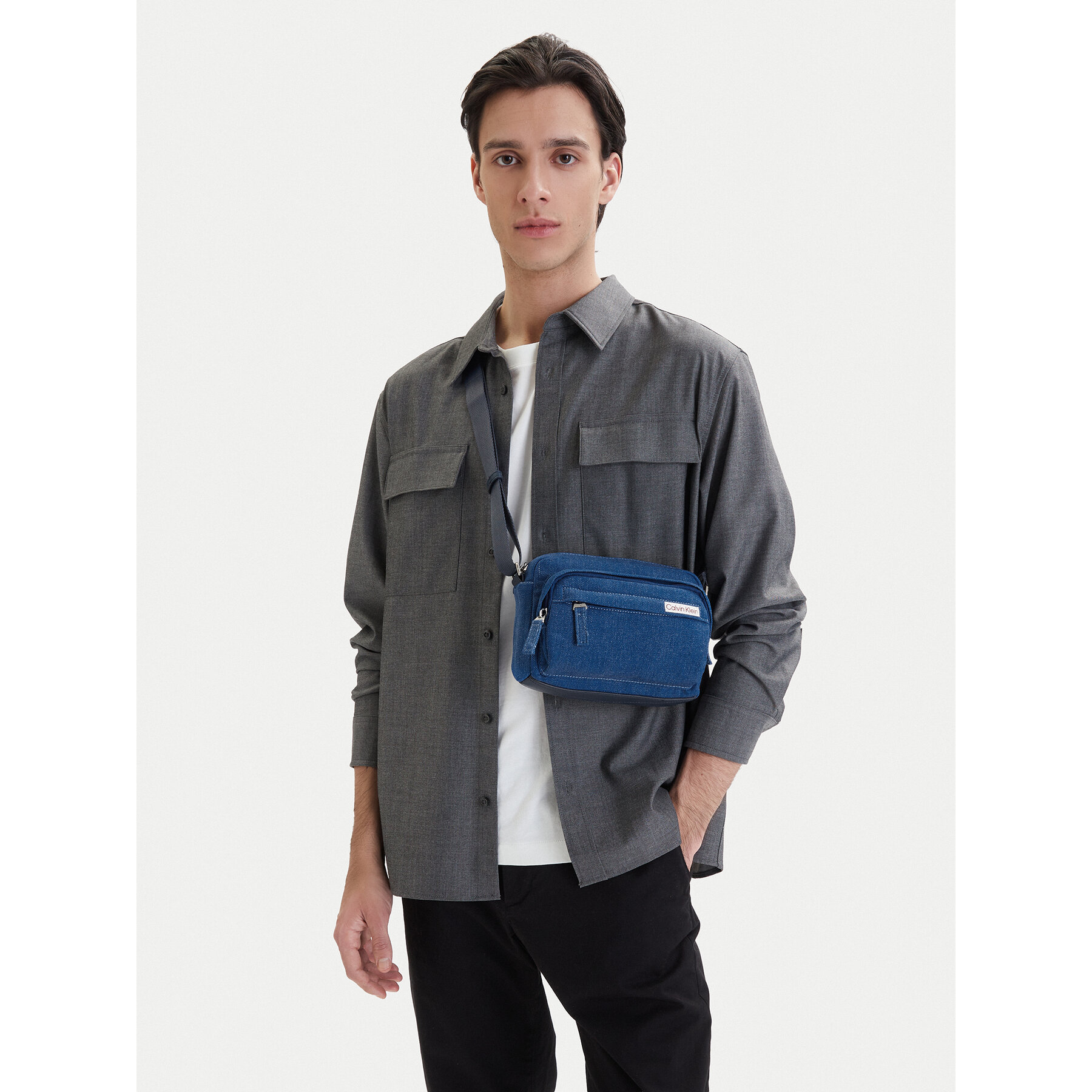 Мъжка чантичка Calvin Klein Sleek Denim Utility Camera Bag LV04D3432G Син