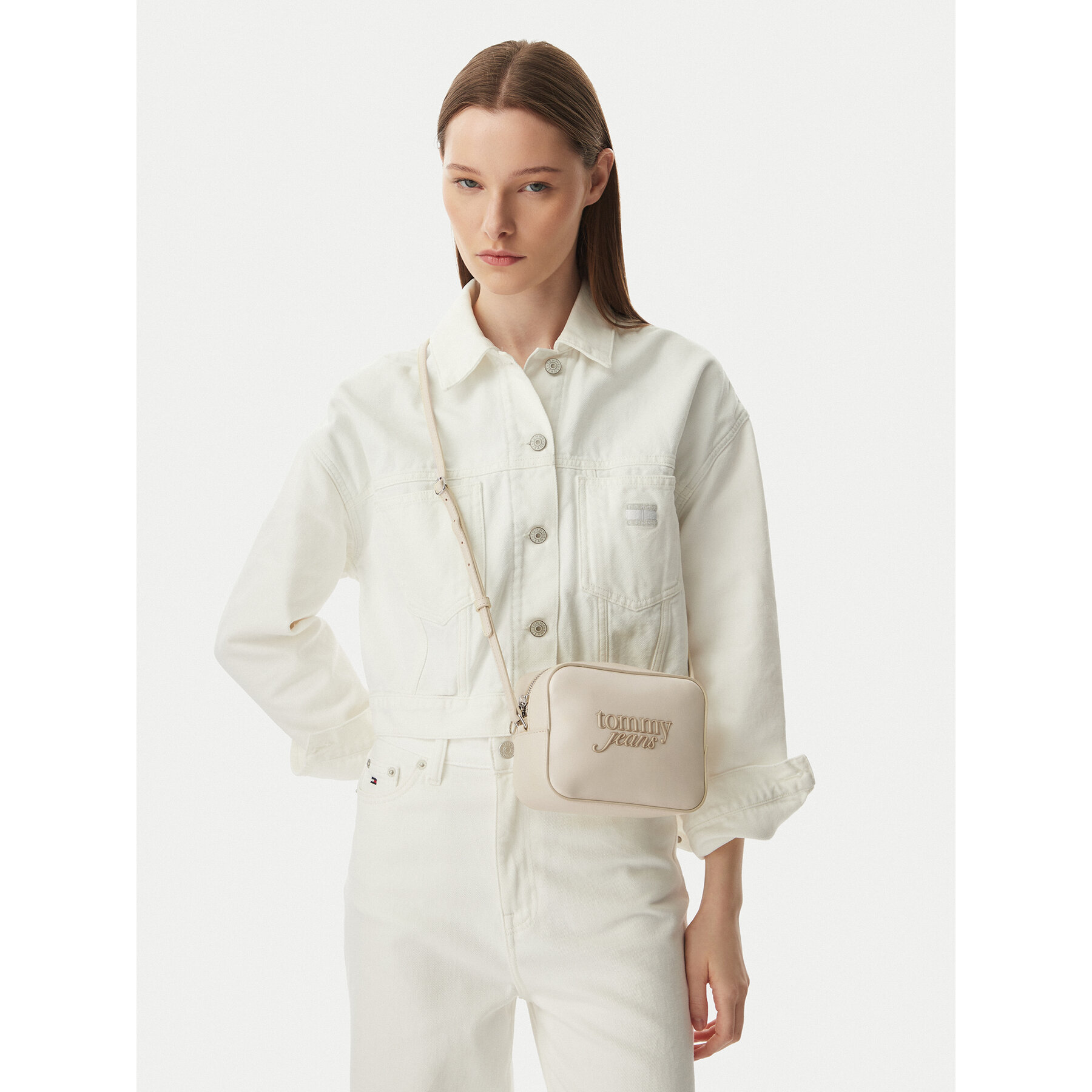 Kabelka Tommy Jeans Tjw Must Camera Bag AW0AW18451 Krémová