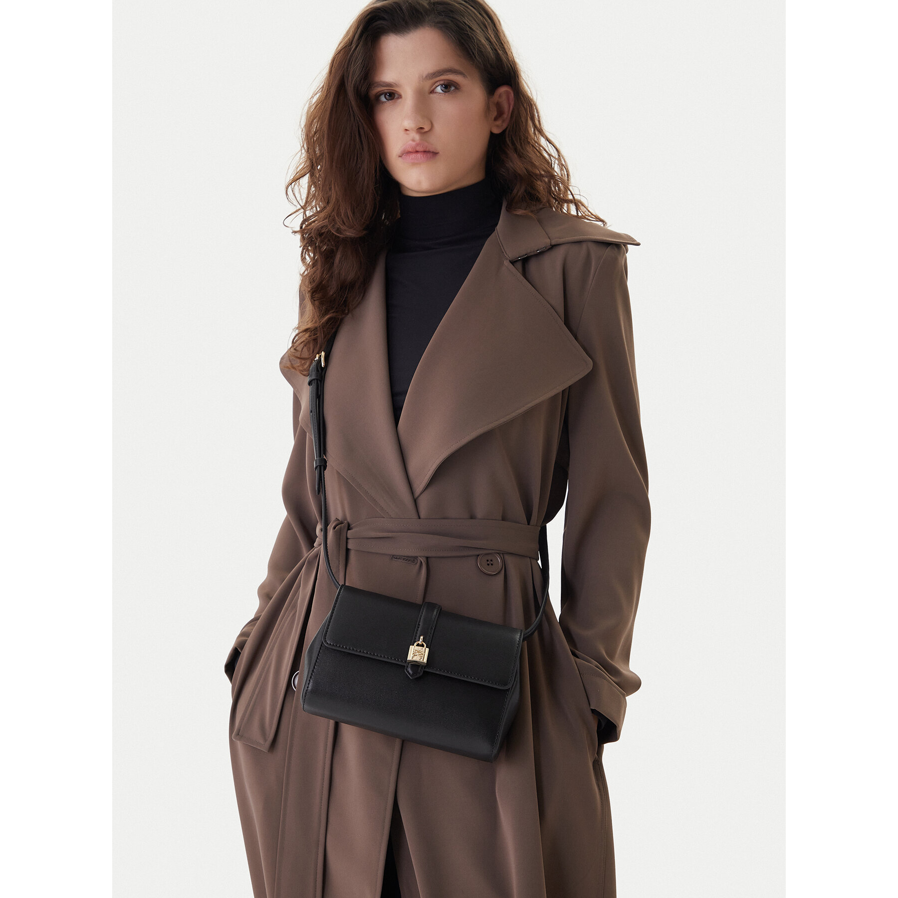 Дамска чанта KARL LAGERFELD B1W30263 Черен