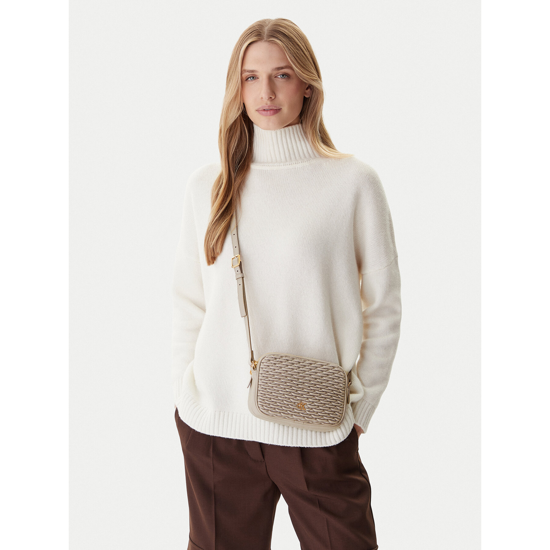 Дамска чанта Calvin Klein LV04F3279G Бежов